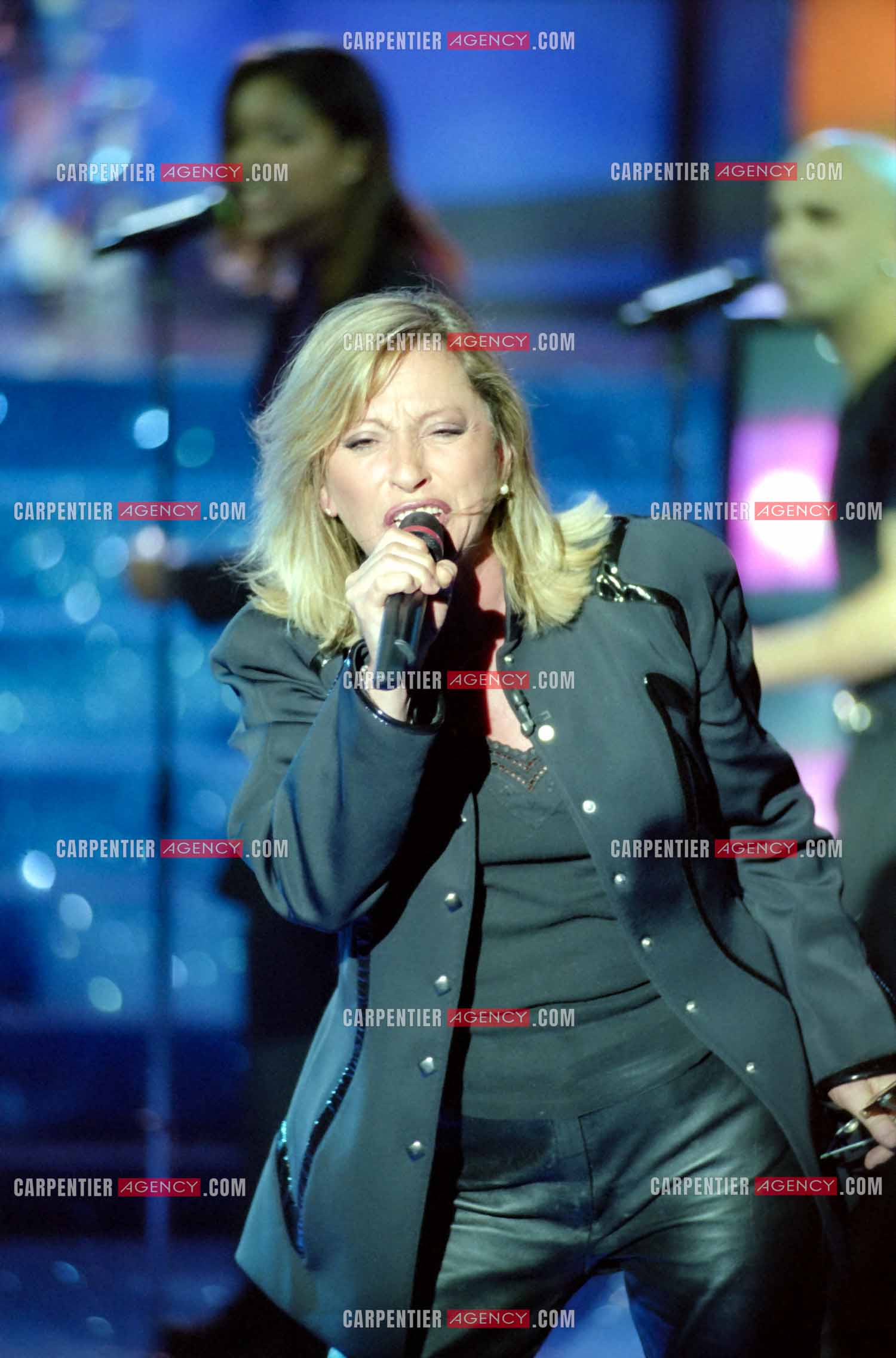 La chanteuse Véronique Sanson invitée de l'émission “Studio Gabriel“ en 1994.  ( Exclusif )