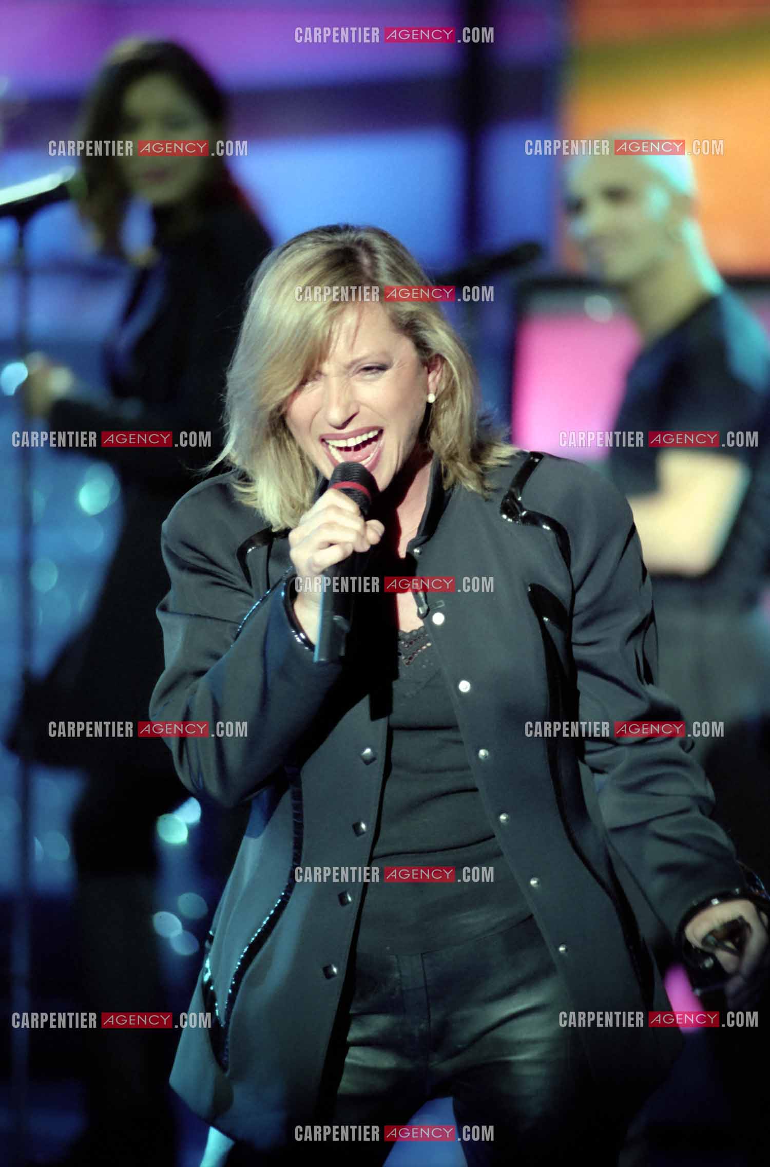 La chanteuse Véronique Sanson invitée de l'émission “Studio Gabriel“ en 1994.  ( Exclusif )