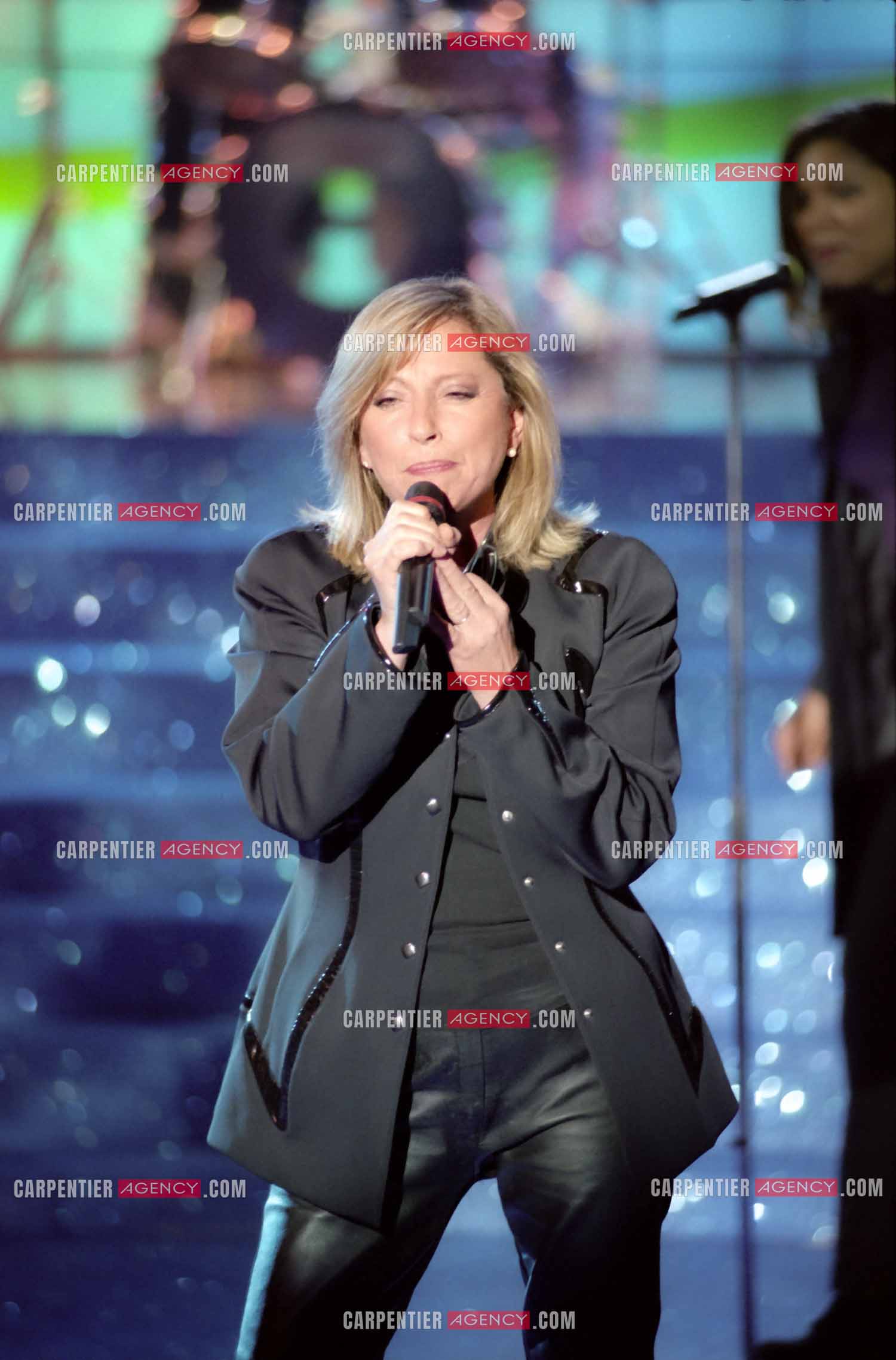 La chanteuse Véronique Sanson invitée de l'émission “Studio Gabriel“ en 1994.  ( Exclusif )