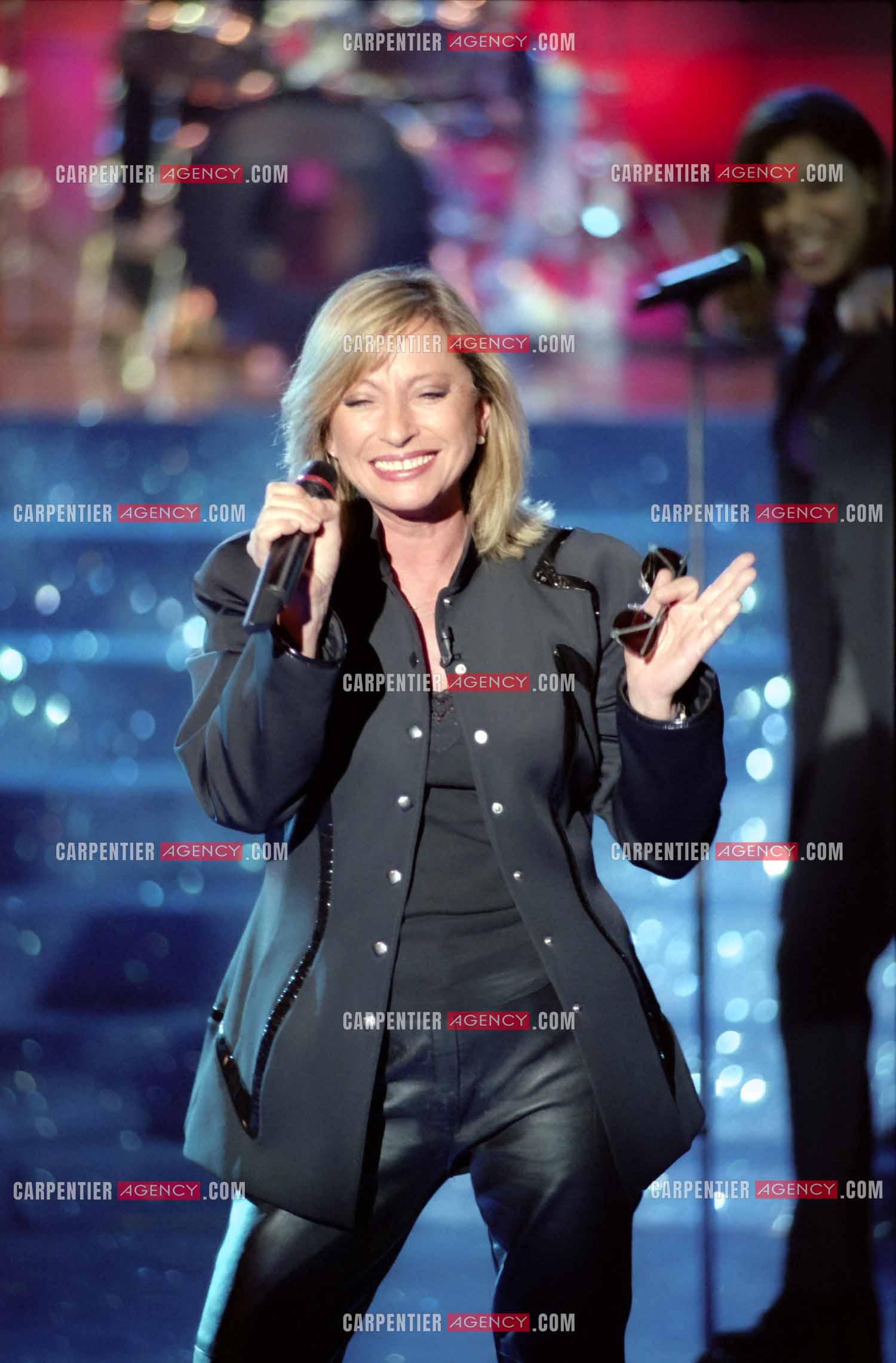 La chanteuse Véronique Sanson invitée de l'émission “Studio Gabriel“ en 1994.  ( Exclusif )