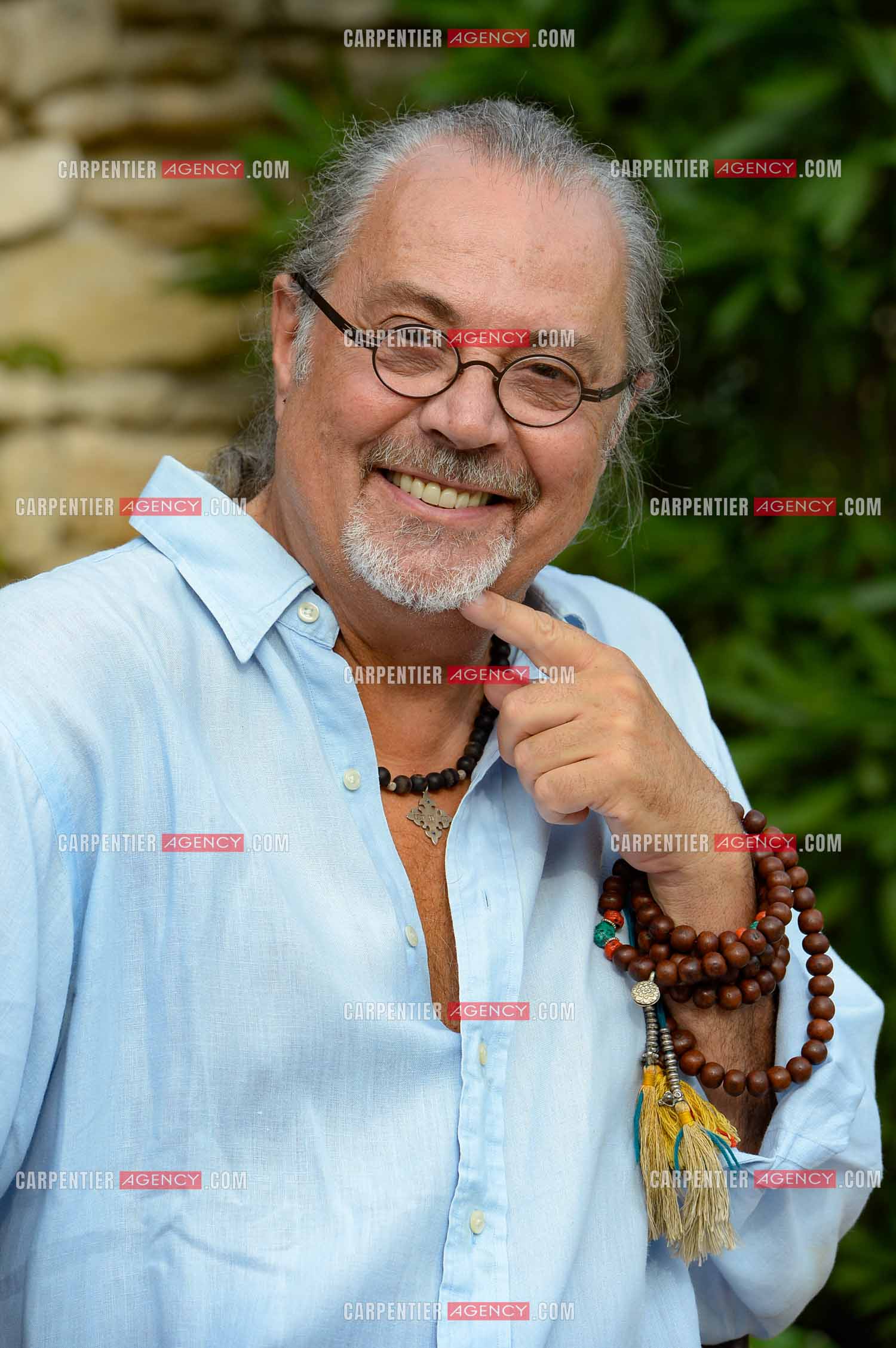 Le chanteur Patrick Hernandez dans sa propriété de L'île-sur-la-Sorgue pour une séance photos en 2016.  ( Exclusif )