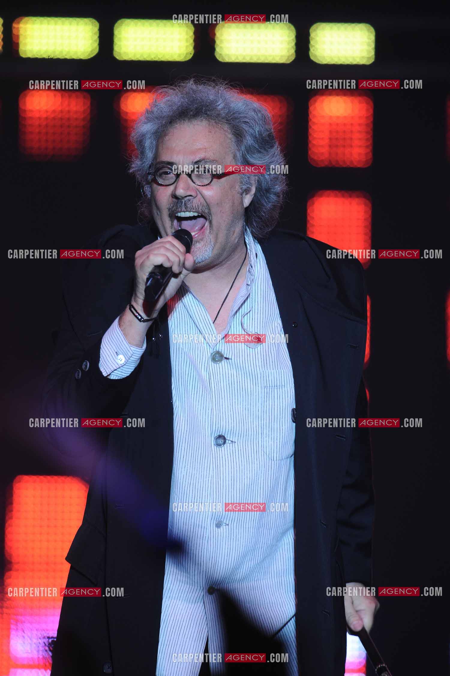 Patrick Hernandez lors de la tournee STARS80 au PALAIS DES SPORTS DE PARIS.