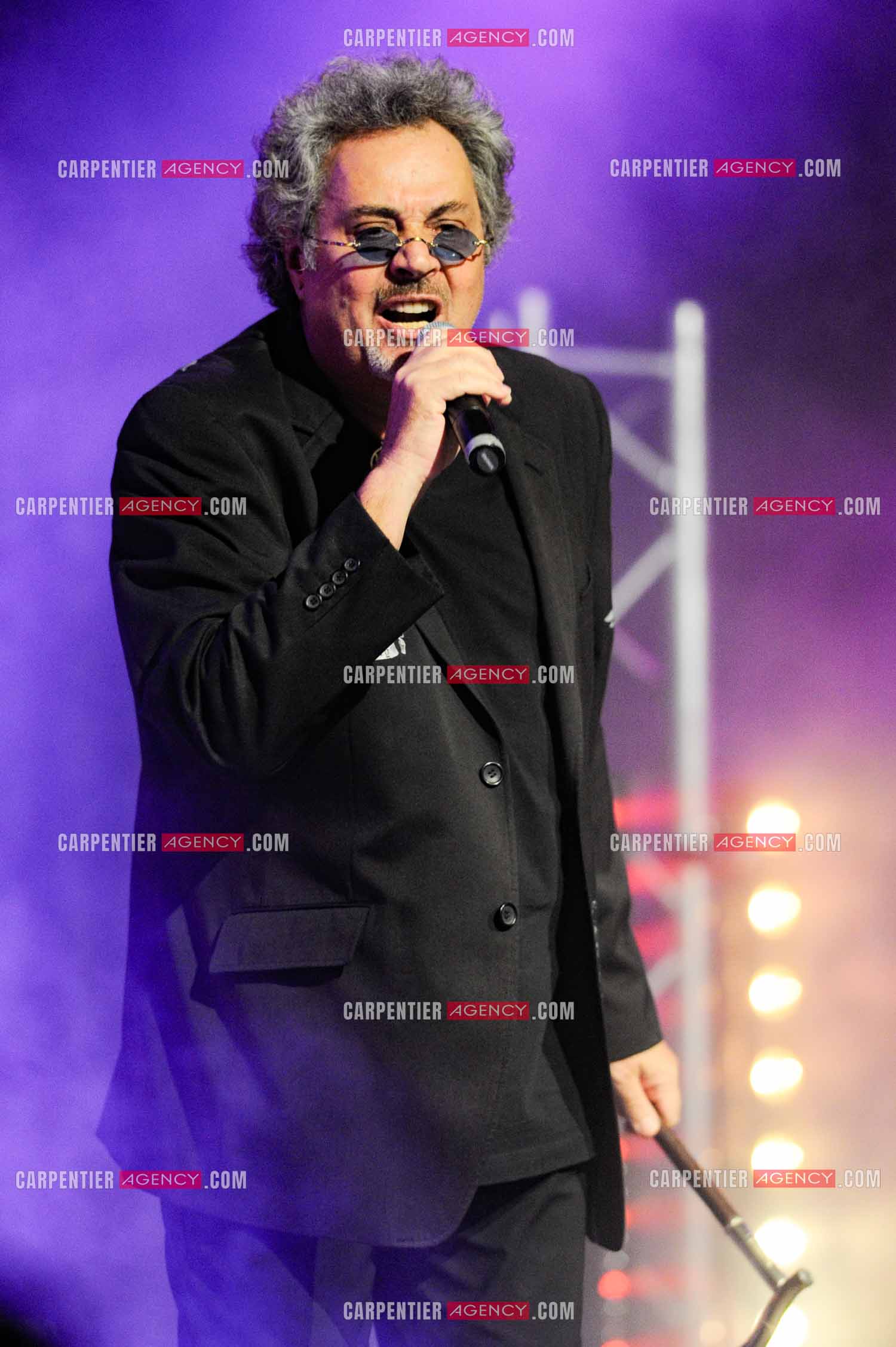 Le chanteur Patrick Hernandez en concert en 2011.  ( Exclusif )