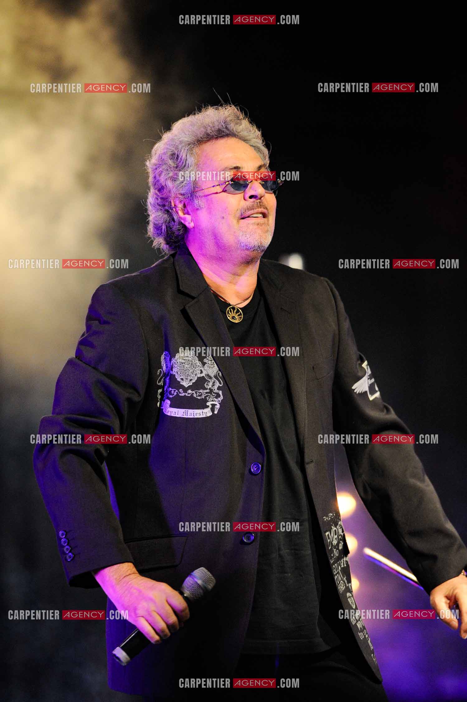 Le chanteur Patrick Hernandez en concert en 2011.  ( Exclusif )