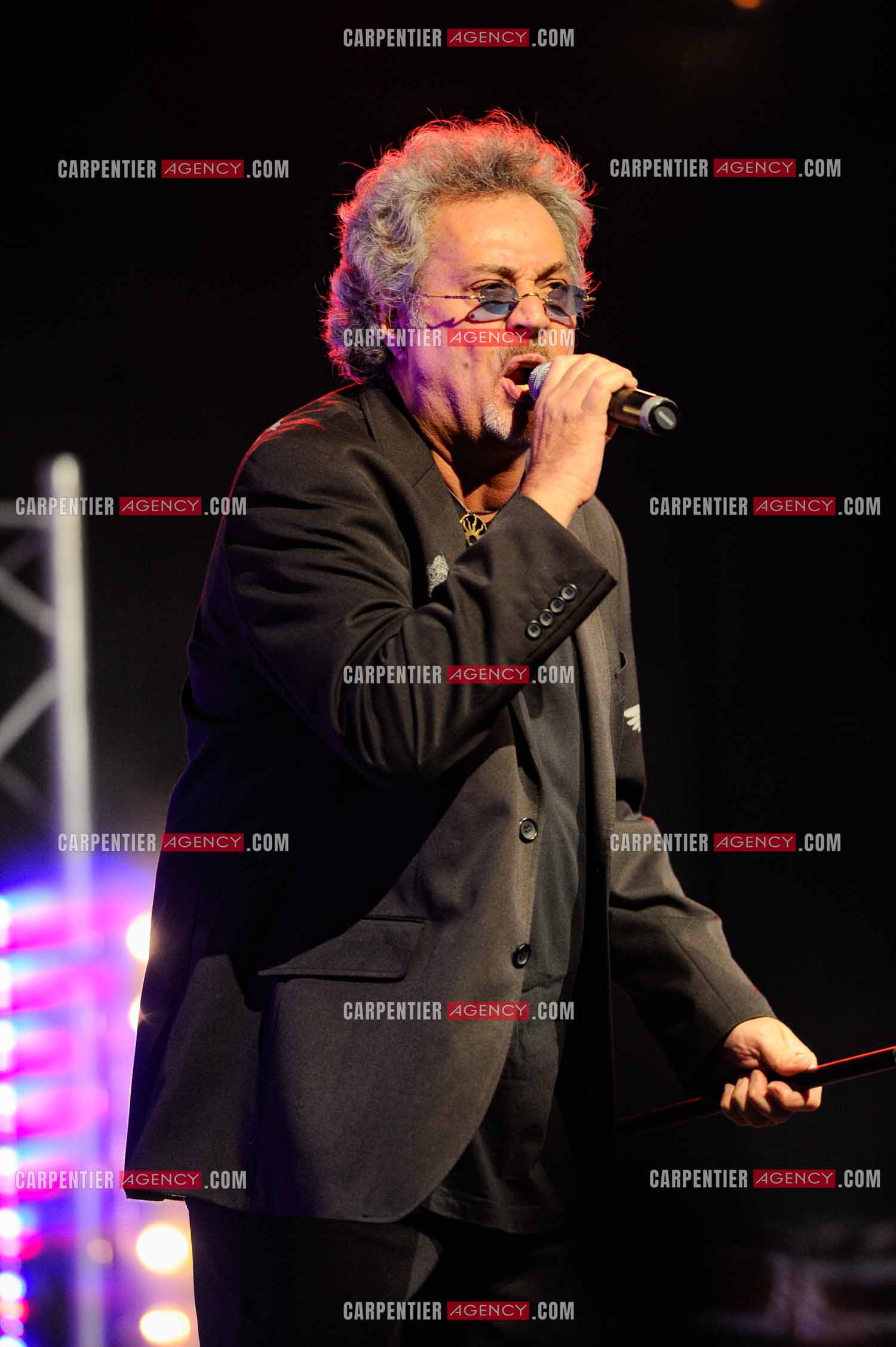 Le chanteur Patrick Hernandez en concert en 2011.  ( Exclusif )