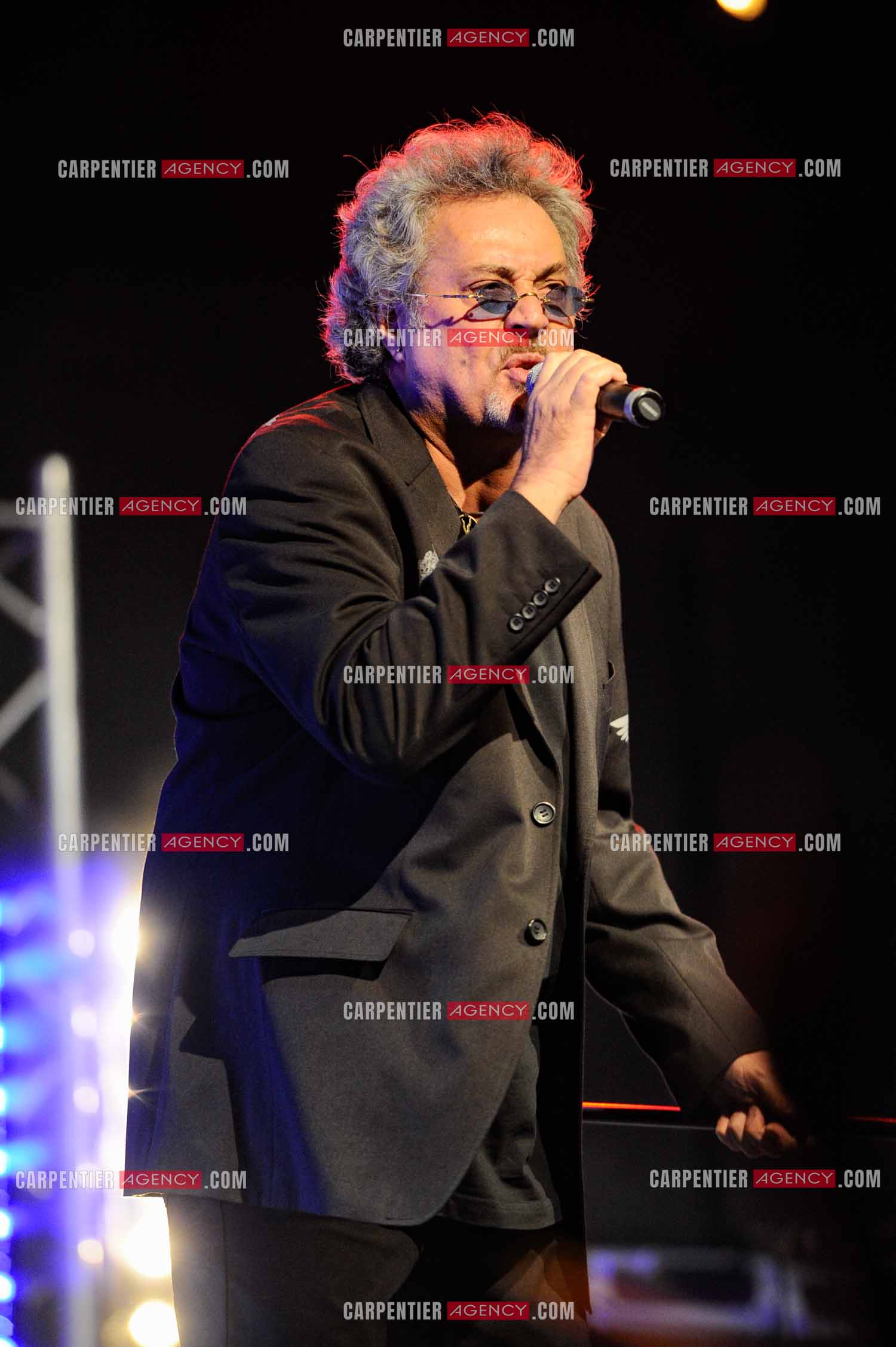 Le chanteur Patrick Hernandez en concert en 2011.  ( Exclusif )