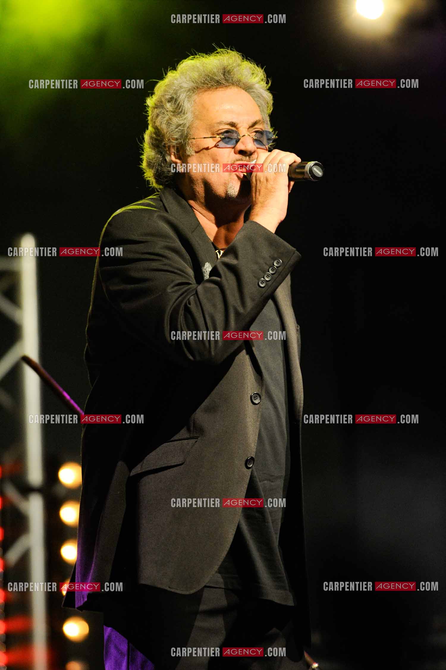 Le chanteur Patrick Hernandez en concert en 2011.  ( Exclusif )