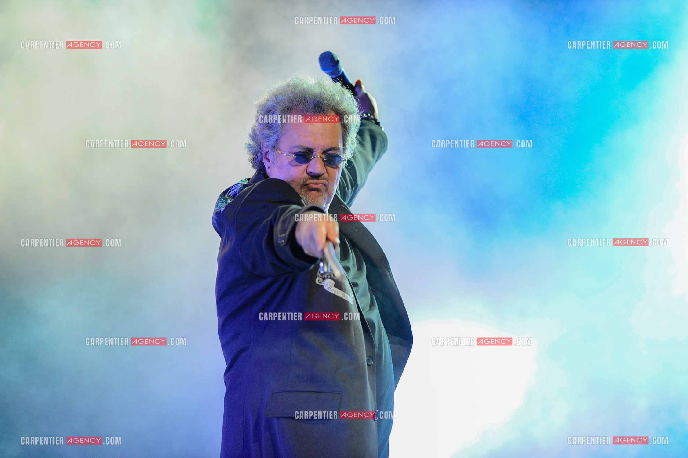 Le chanteur Patrick Hernandez en concert en 2011.  ( Exclusif )