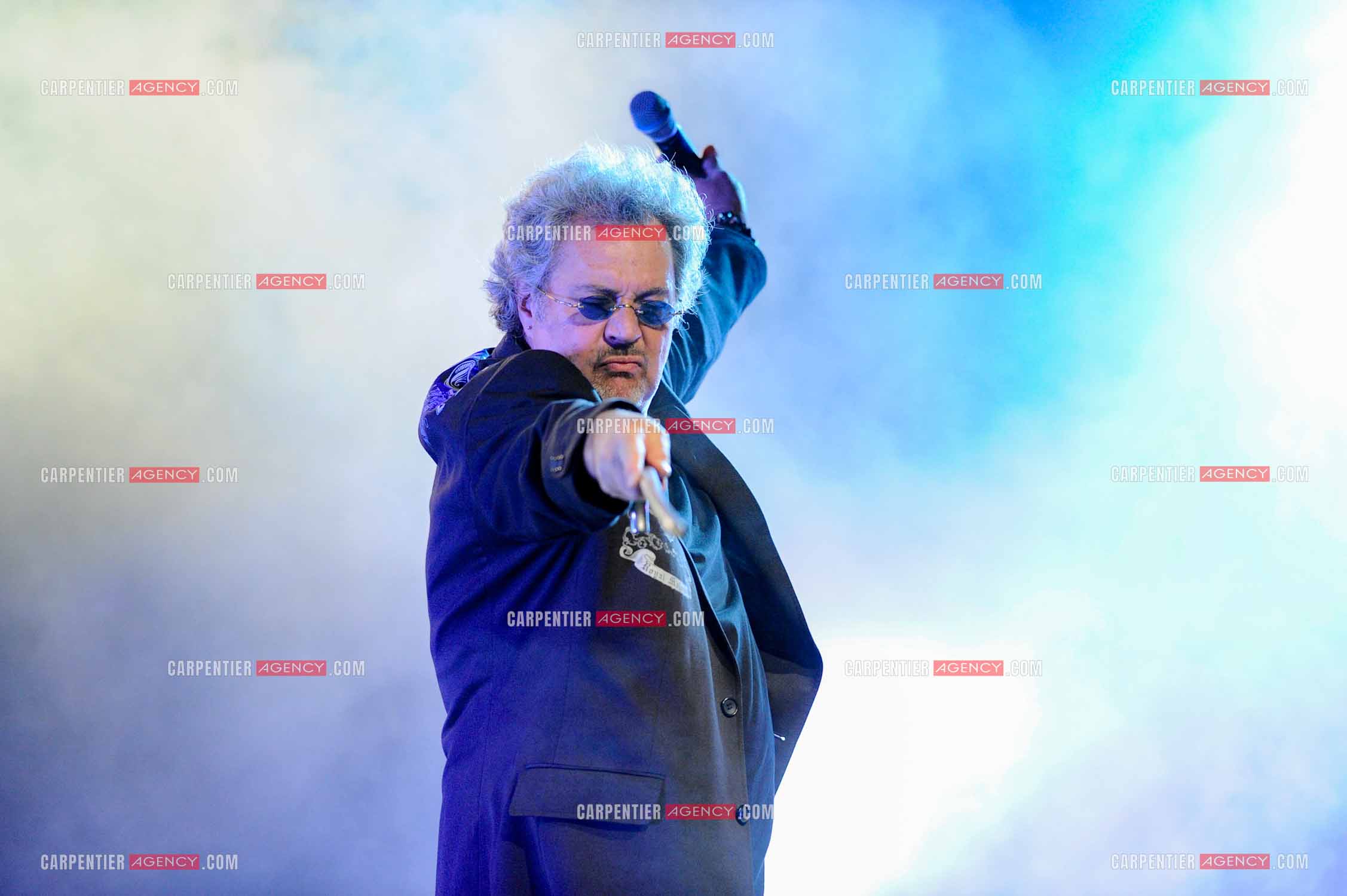 Le chanteur Patrick Hernandez en concert en 2011.  ( Exclusif )