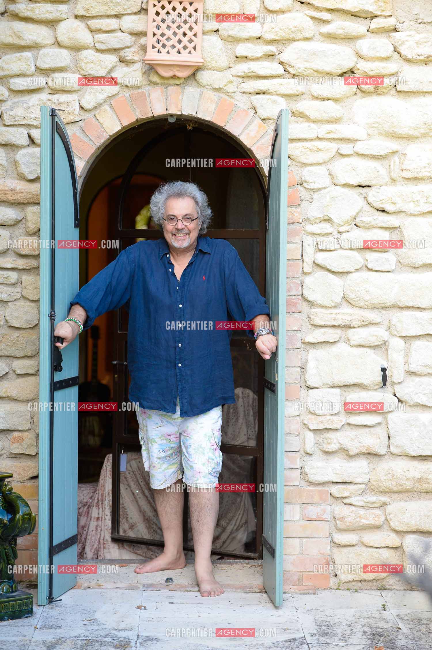 Jean-pierre Mader en vacances chez Patrick Hernandez dans le Vaucluse  près d'Avignon le 7 Août 2014.  ( Exclusif )