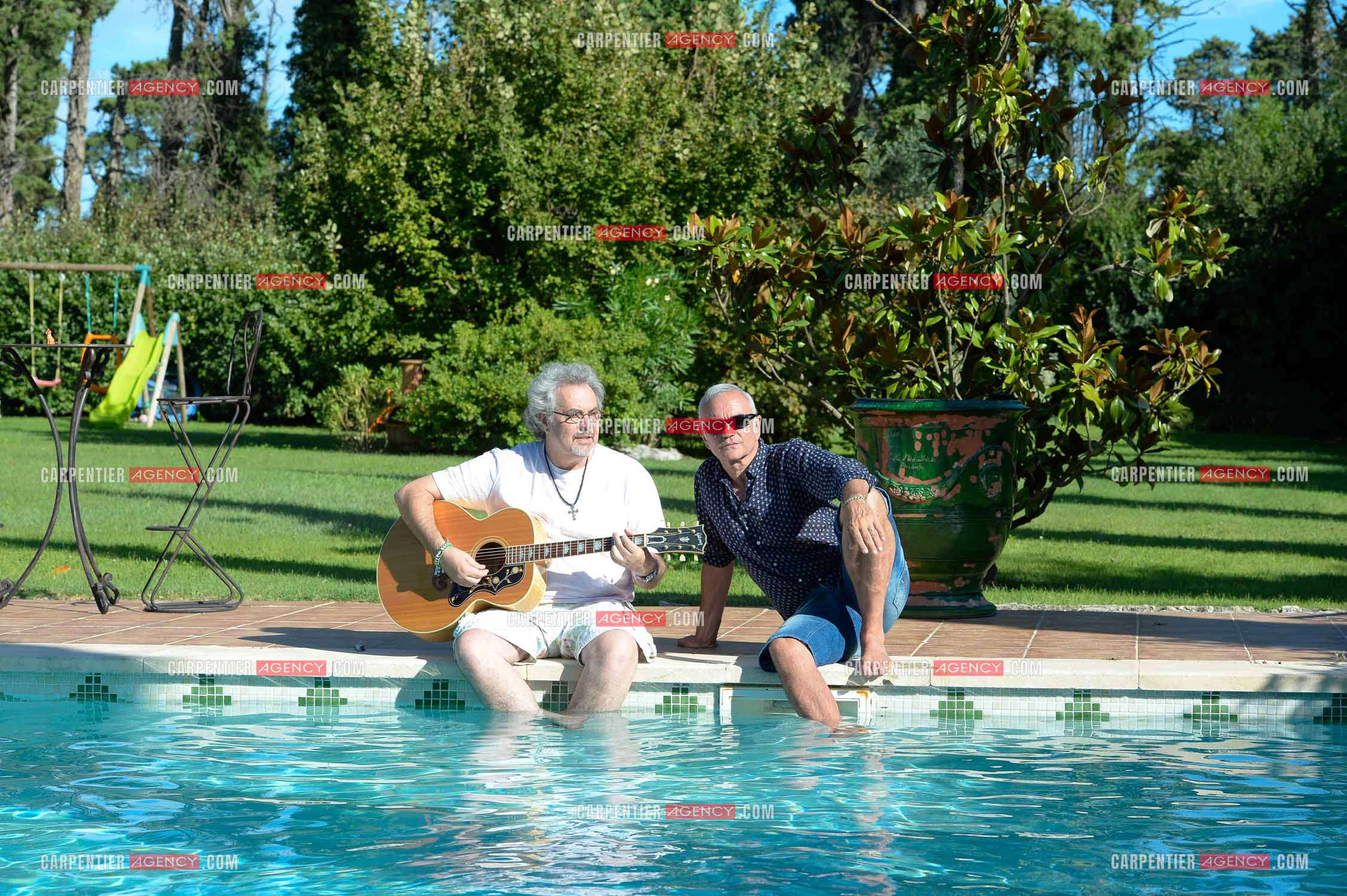Jean-pierre Mader en vacances chez Patrick Hernandez dans le Vaucluse  près d'Avignon le 7 Août 2014.  ( Exclusif )
