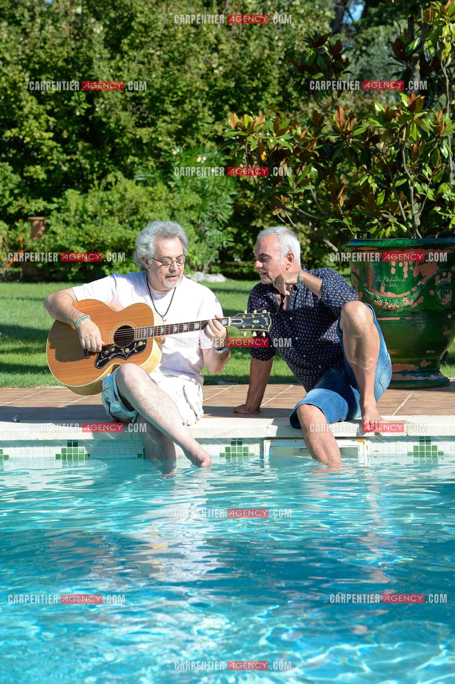 Jean-pierre Mader en vacances chez Patrick Hernandez dans le Vaucluse  près d'Avignon le 7 Août 2014.  ( Exclusif )