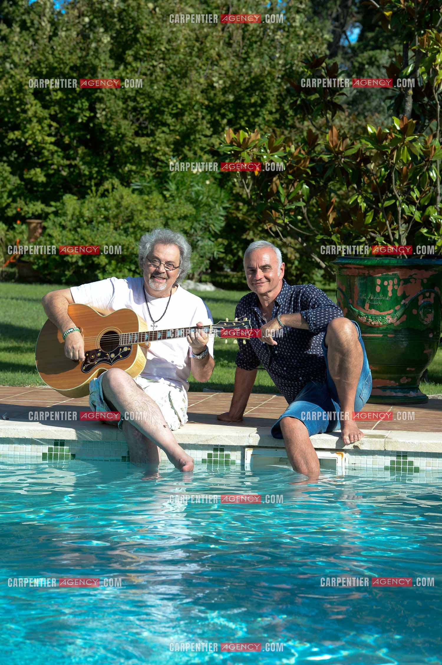 Jean-pierre Mader en vacances chez Patrick Hernandez dans le Vaucluse  près d'Avignon le 7 Août 2014.  ( Exclusif )