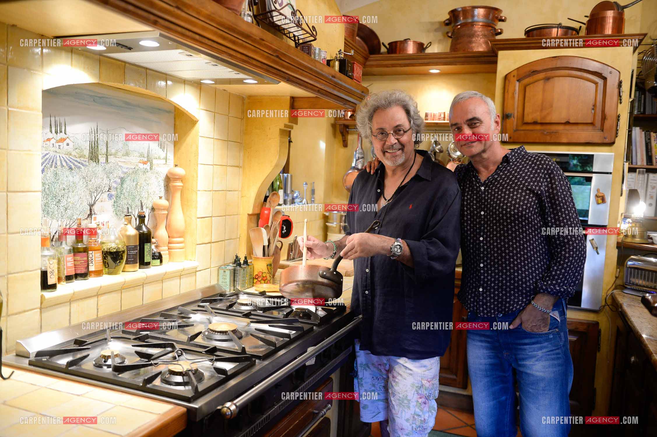 Jean-pierre Mader en vacances chez Patrick Hernandez dans le Vaucluse  près d'Avignon le 7 Août 2014.  ( Exclusif )