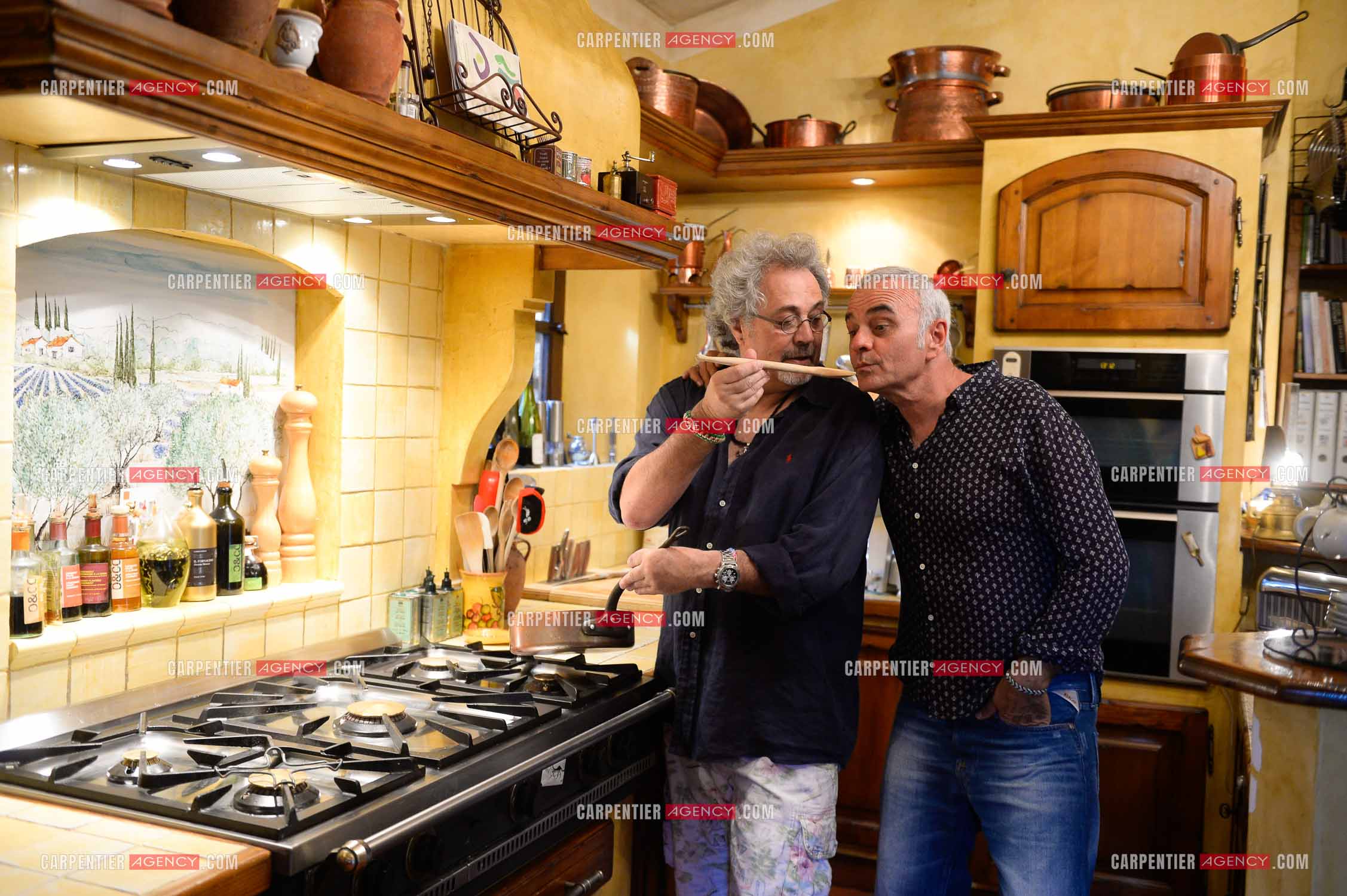 Jean-pierre Mader en vacances chez Patrick Hernandez dans le Vaucluse  près d'Avignon le 7 Août 2014.  ( Exclusif )