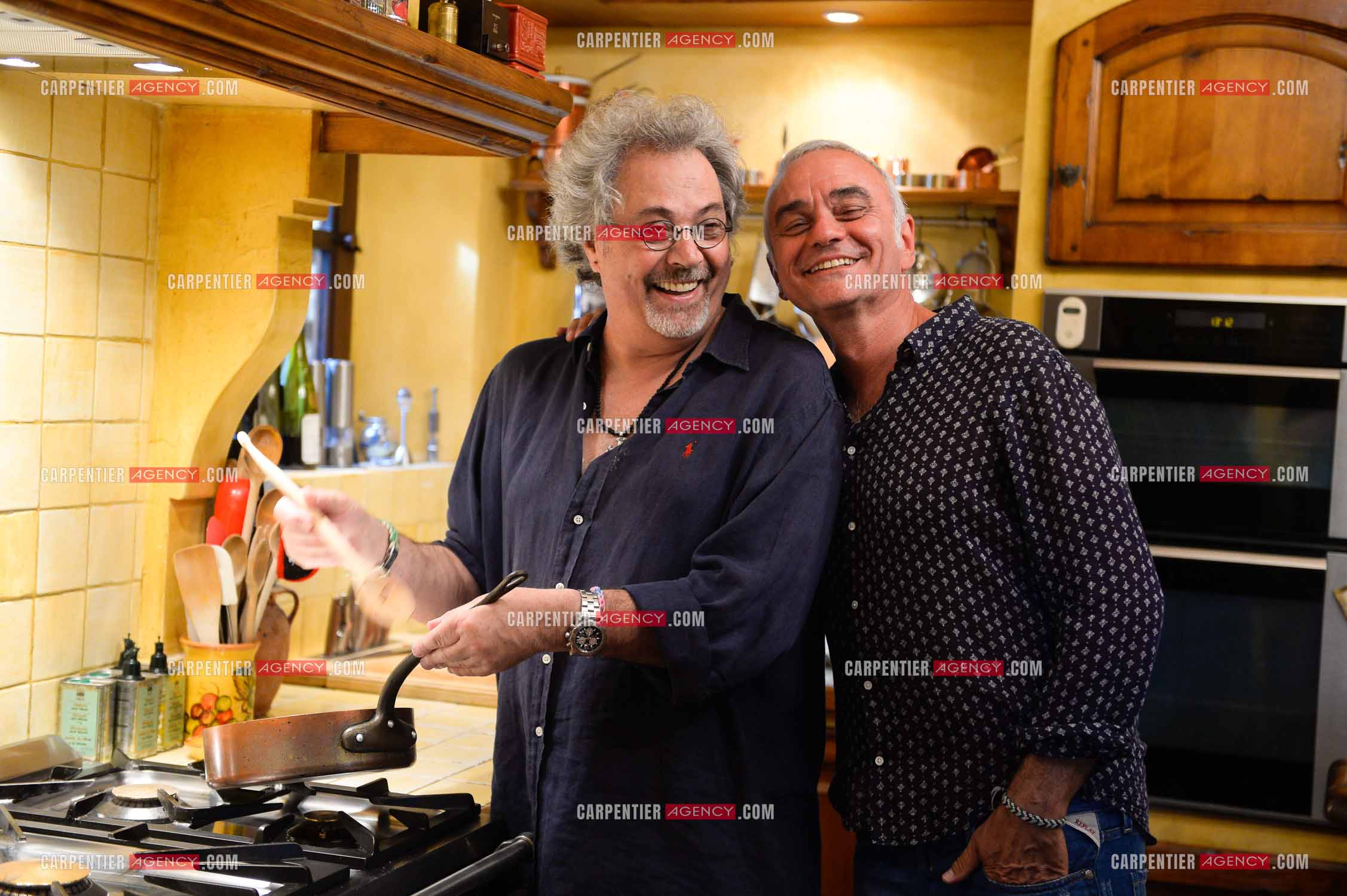 Jean-pierre Mader en vacances chez Patrick Hernandez dans le Vaucluse  près d'Avignon le 7 Août 2014.  ( Exclusif )