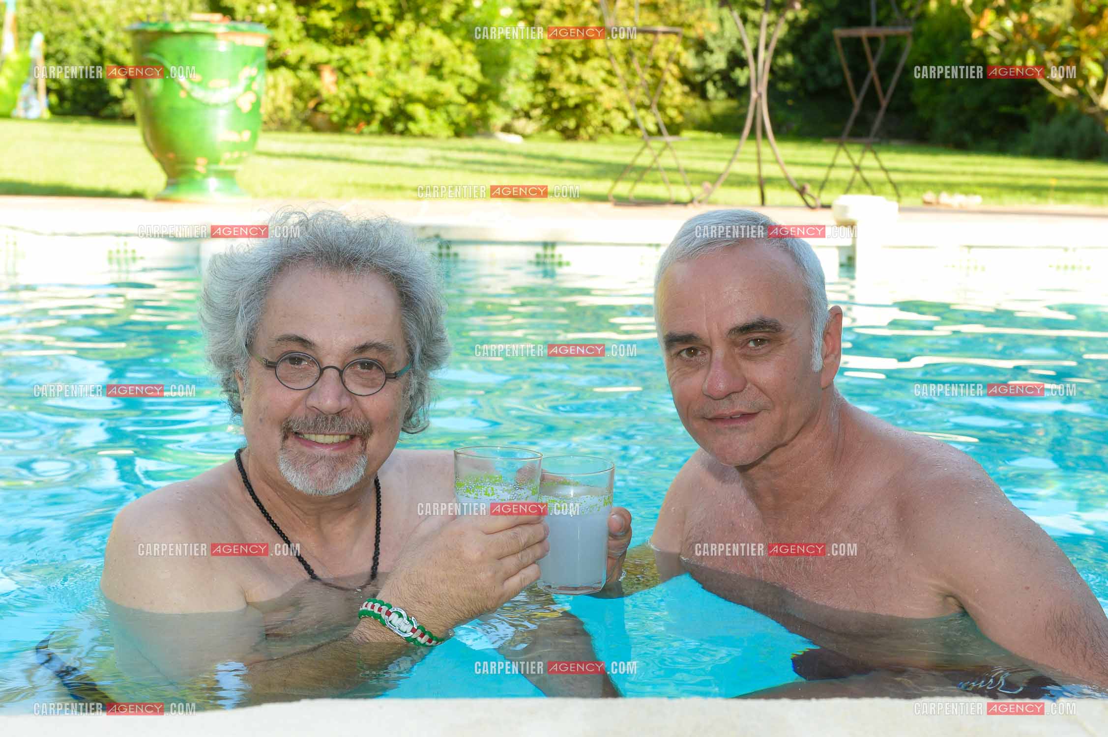 Jean-pierre Mader en vacances chez Patrick Hernandez dans le Vaucluse  près d'Avignon le 7 Août 2014.  ( Exclusif )
