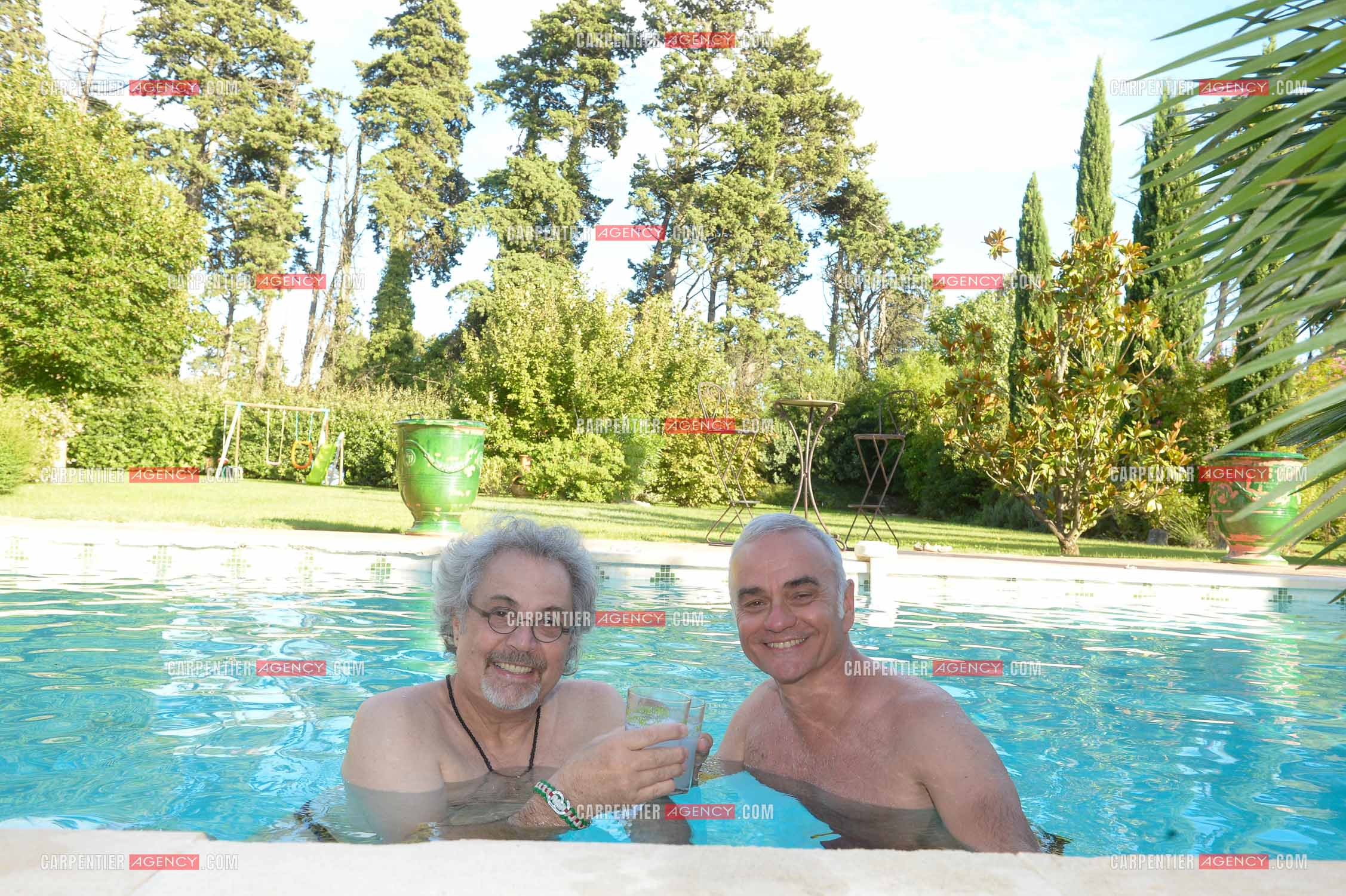 Jean-pierre Mader en vacances chez Patrick Hernandez dans le Vaucluse  près d'Avignon le 7 Août 2014.  ( Exclusif )