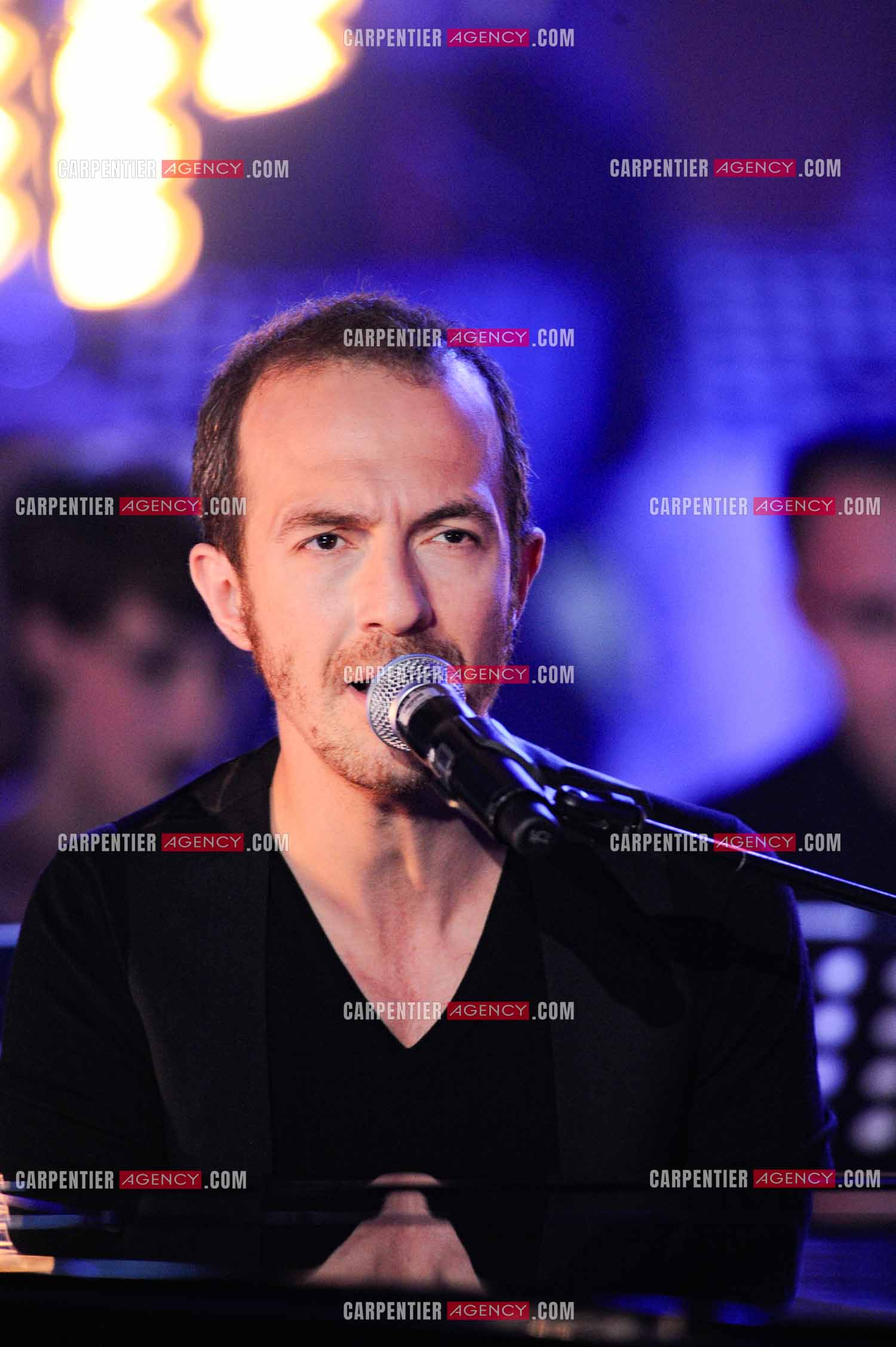 Le chanteur Calogero Maurici, dit Calogero lors du Télé Vie à Bruxelles en 2011.  ( Exclusif )