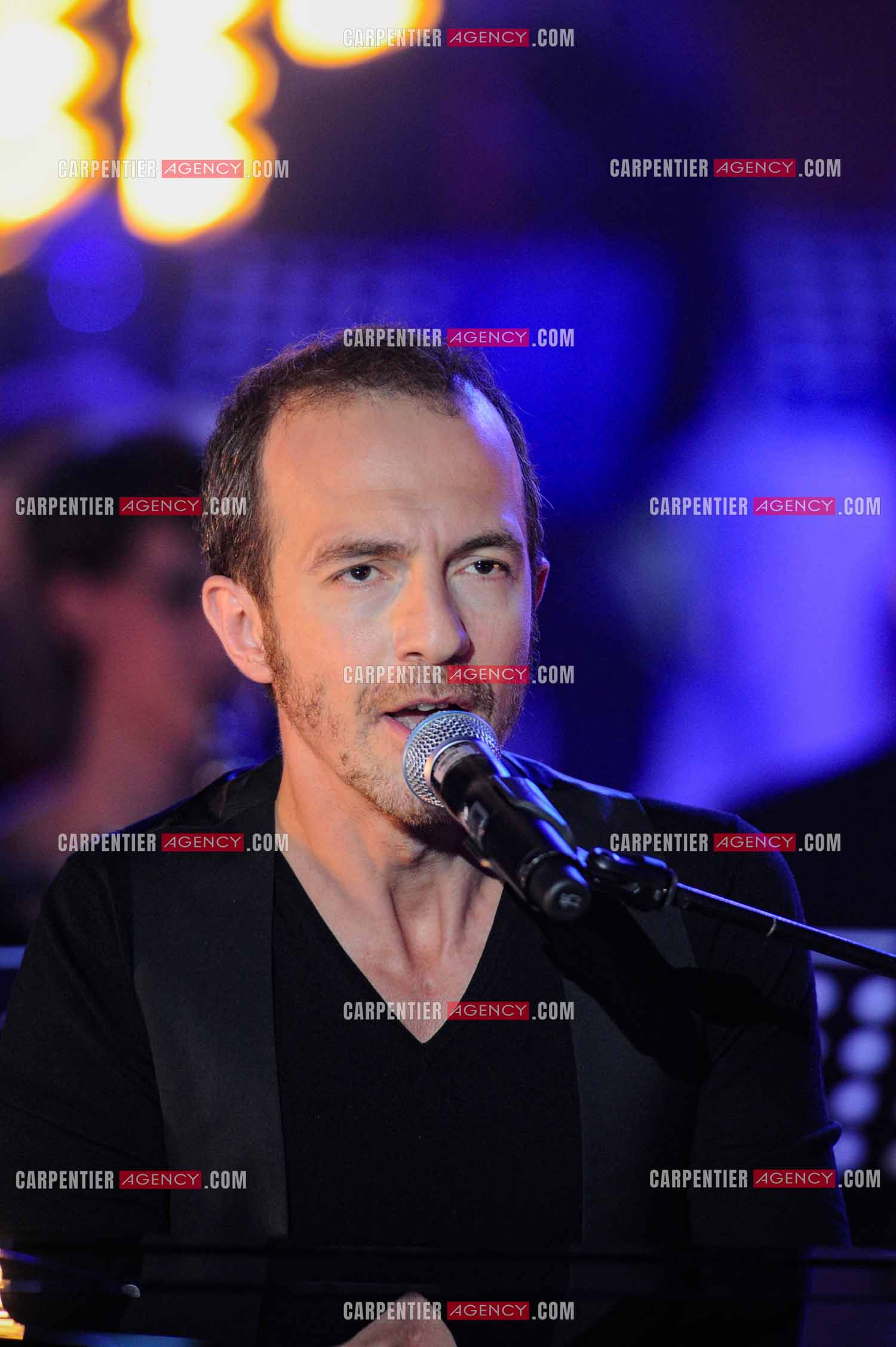Le chanteur Calogero Maurici, dit Calogero lors du Télé Vie à Bruxelles en 2011.  ( Exclusif )