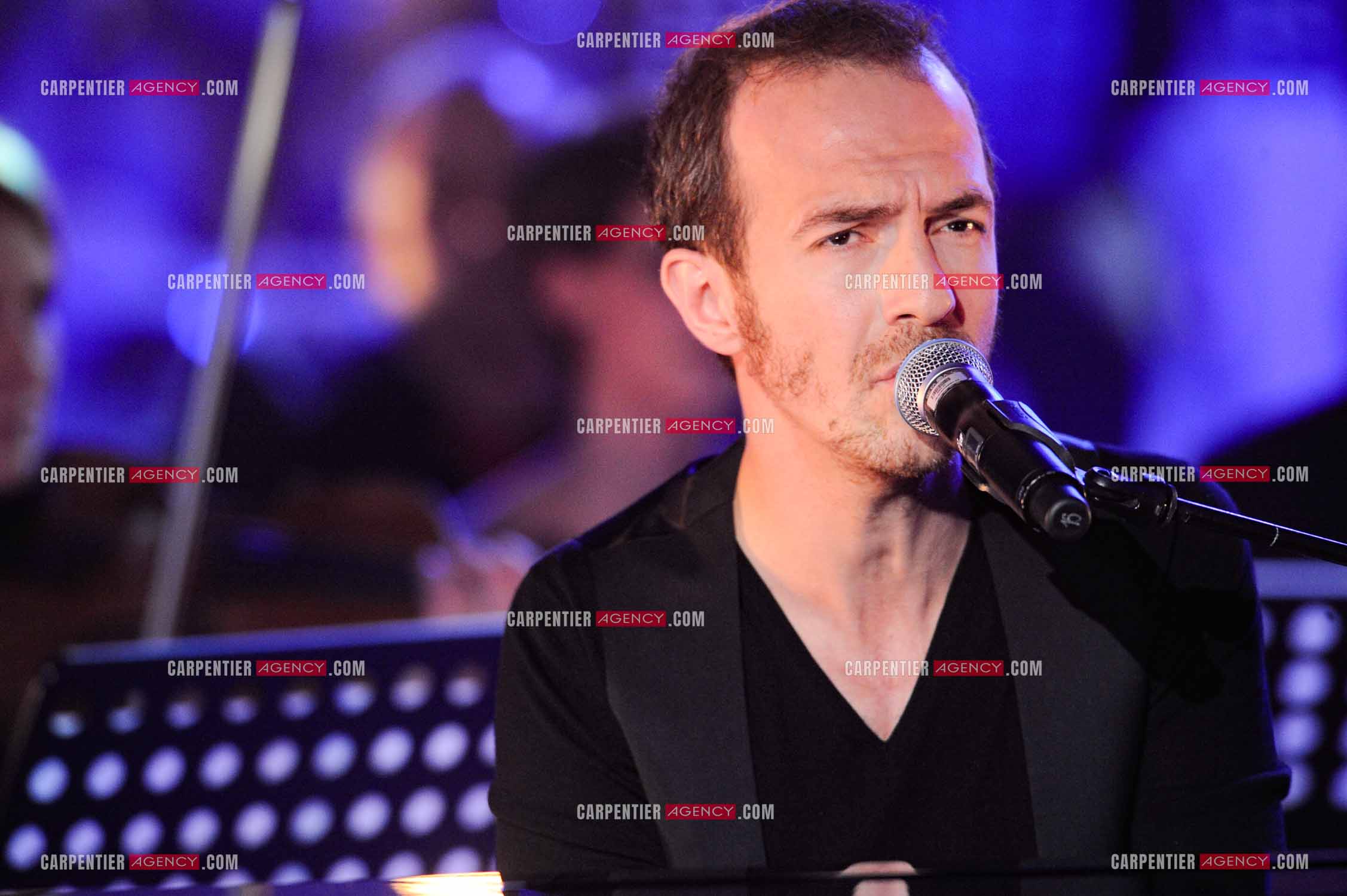Le chanteur Calogero Maurici, dit Calogero lors du Télé Vie à Bruxelles en 2011.  ( Exclusif )