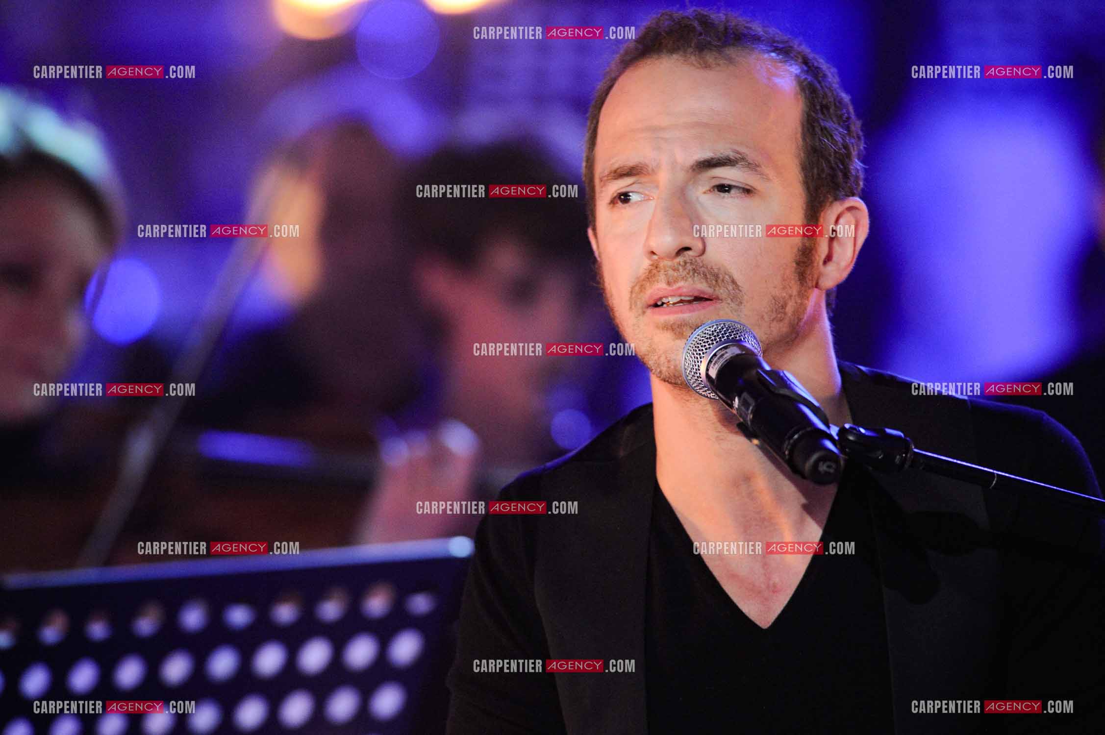 Le chanteur Calogero Maurici, dit Calogero lors du Télé Vie à Bruxelles en 2011.  ( Exclusif )