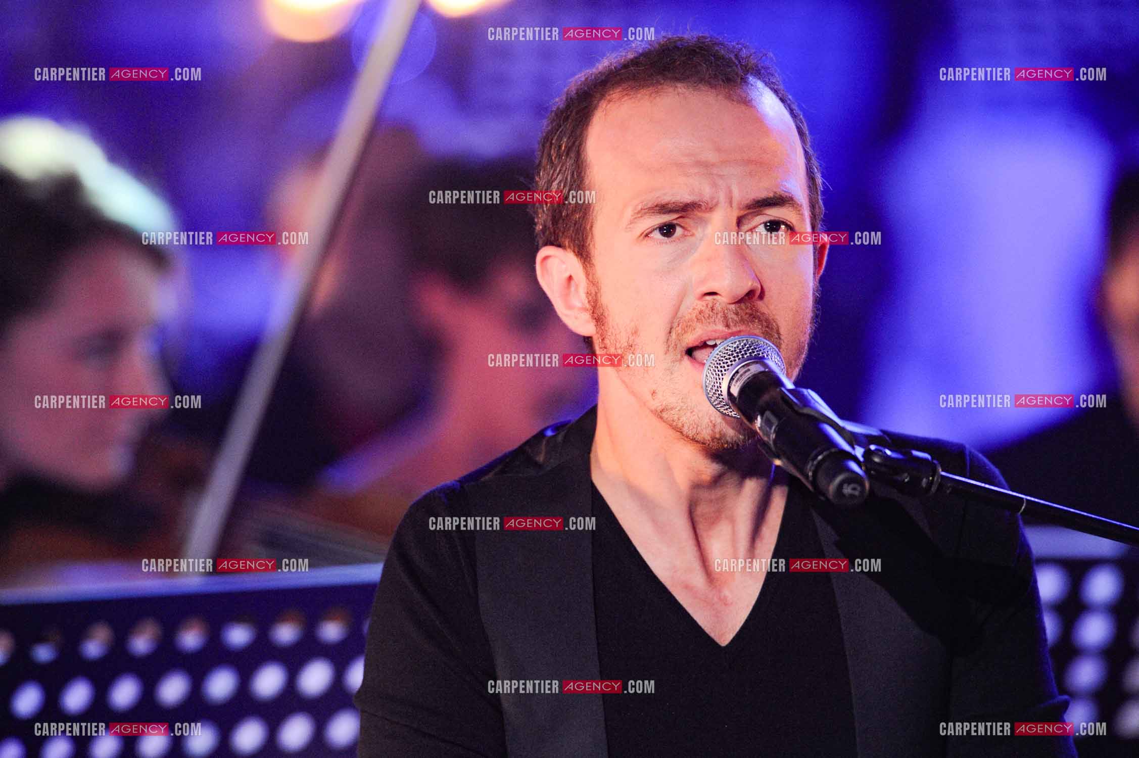 Le chanteur Calogero Maurici, dit Calogero lors du Télé Vie à Bruxelles en 2011.  ( Exclusif )
