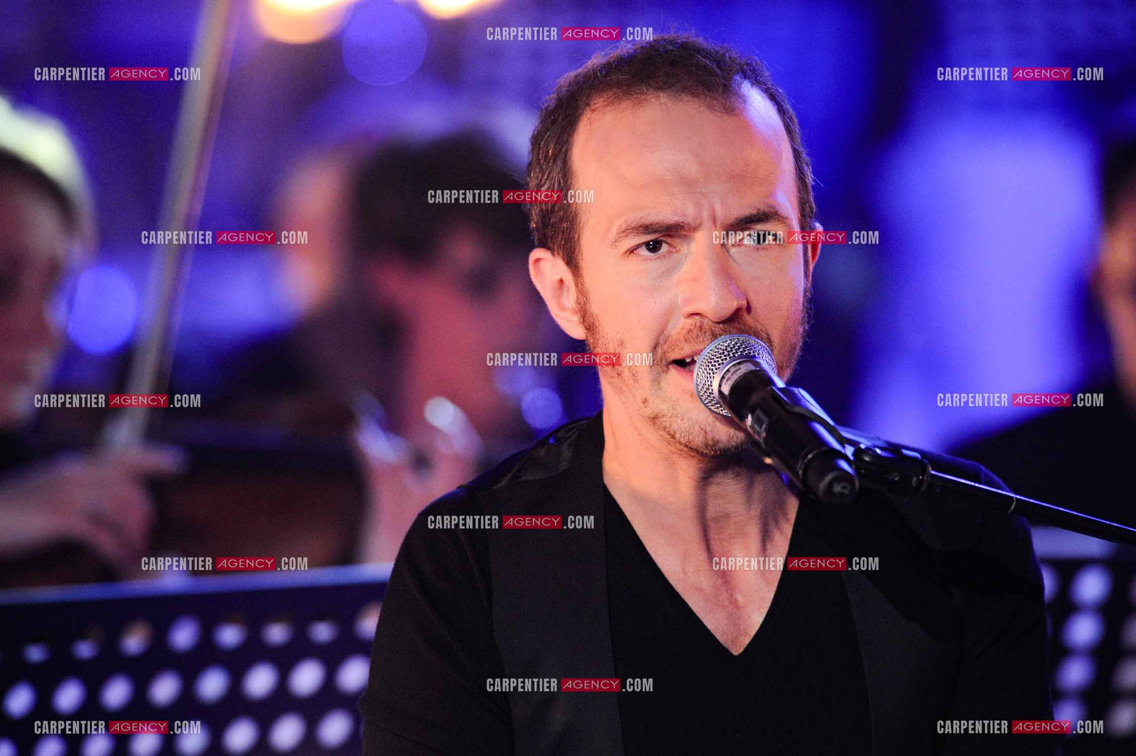 Le chanteur Calogero Maurici, dit Calogero lors du Télé Vie à Bruxelles en 2011.  ( Exclusif )