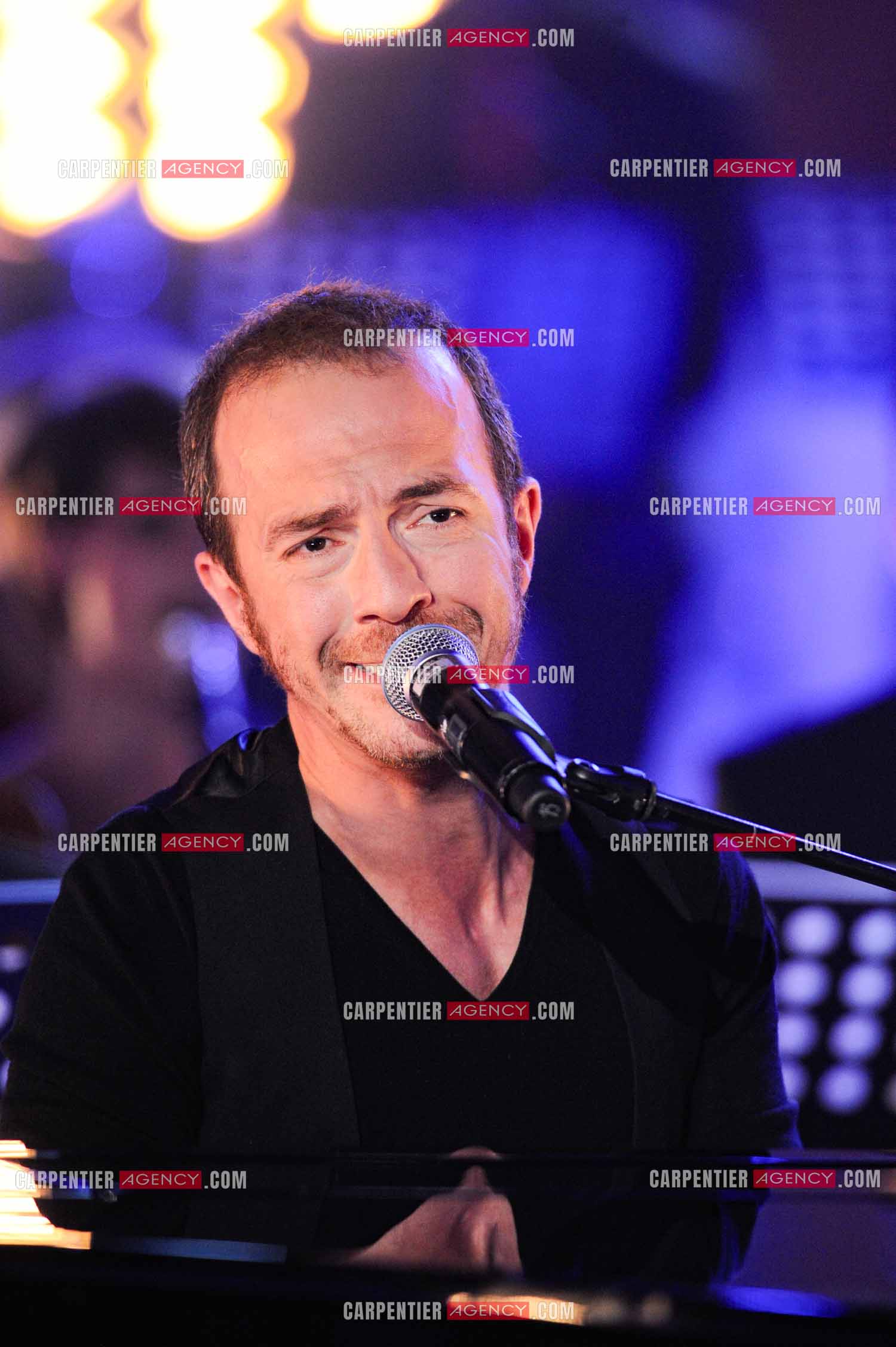 Le chanteur Calogero Maurici, dit Calogero lors du Télé Vie à Bruxelles en 2011.  ( Exclusif )