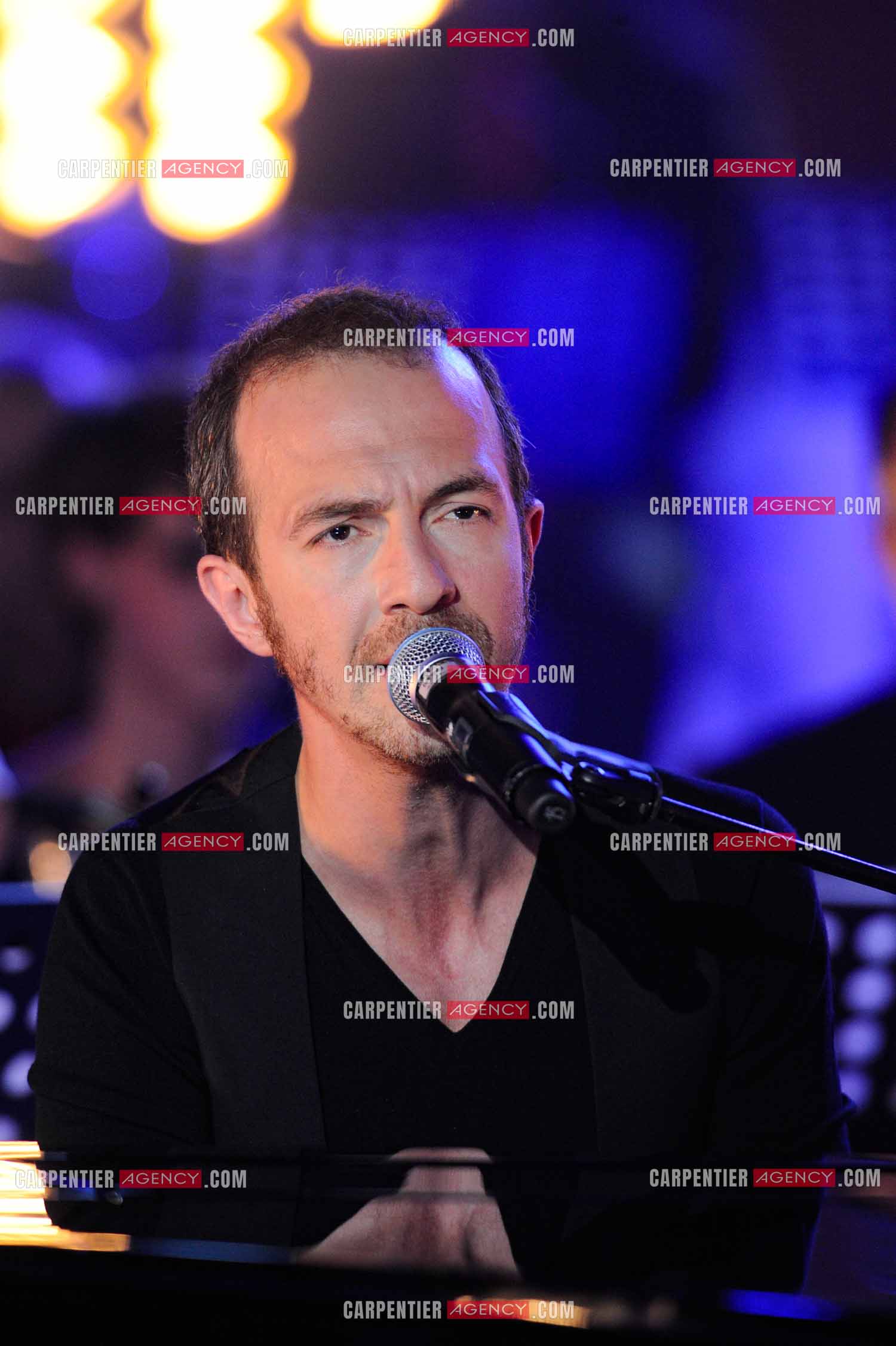 Le chanteur Calogero Maurici, dit Calogero lors du Télé Vie à Bruxelles en 2011.  ( Exclusif )