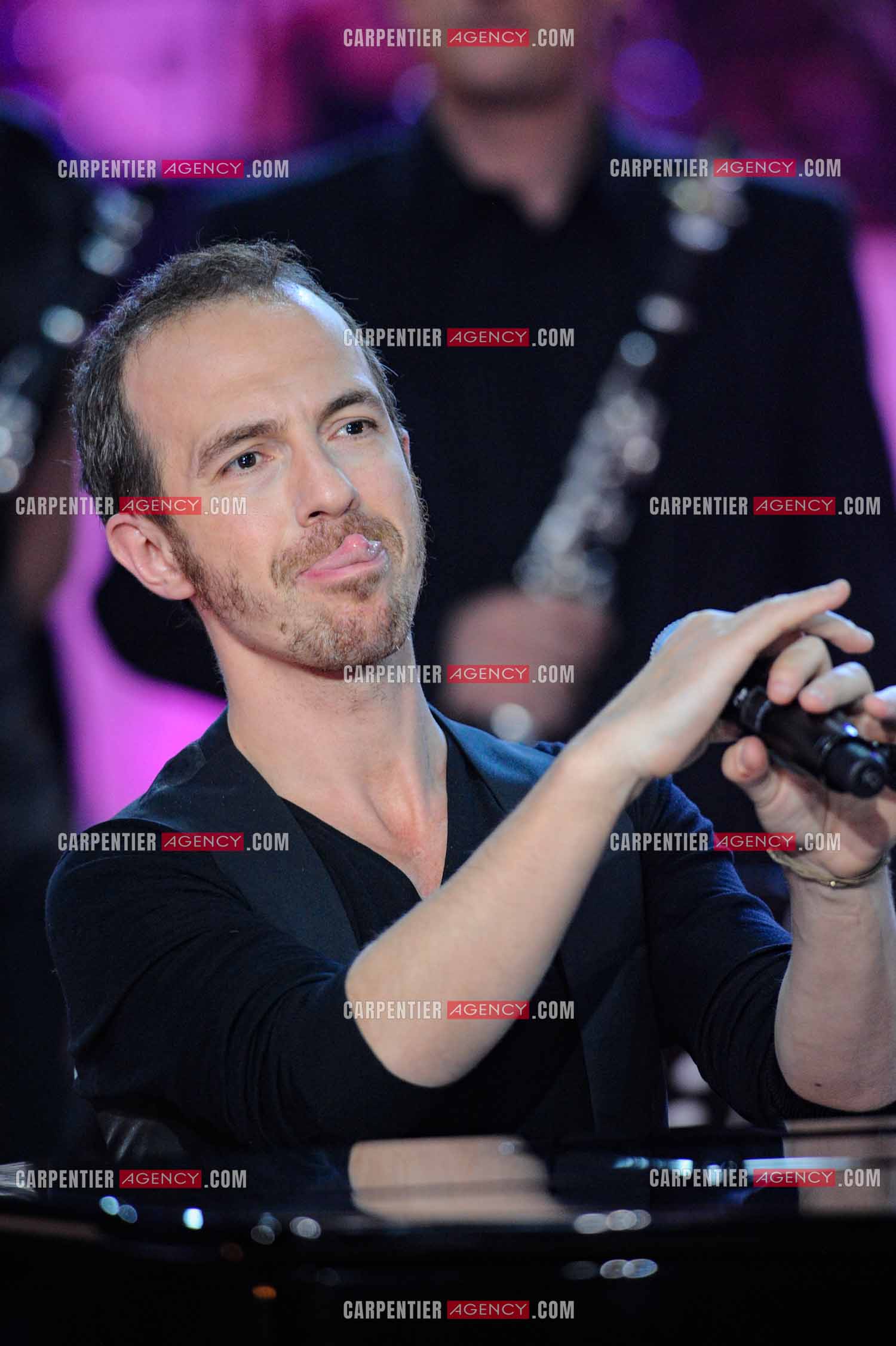 Le chanteur Calogero Maurici, dit Calogero lors du Télé Vie à Bruxelles en 2011.  ( Exclusif )