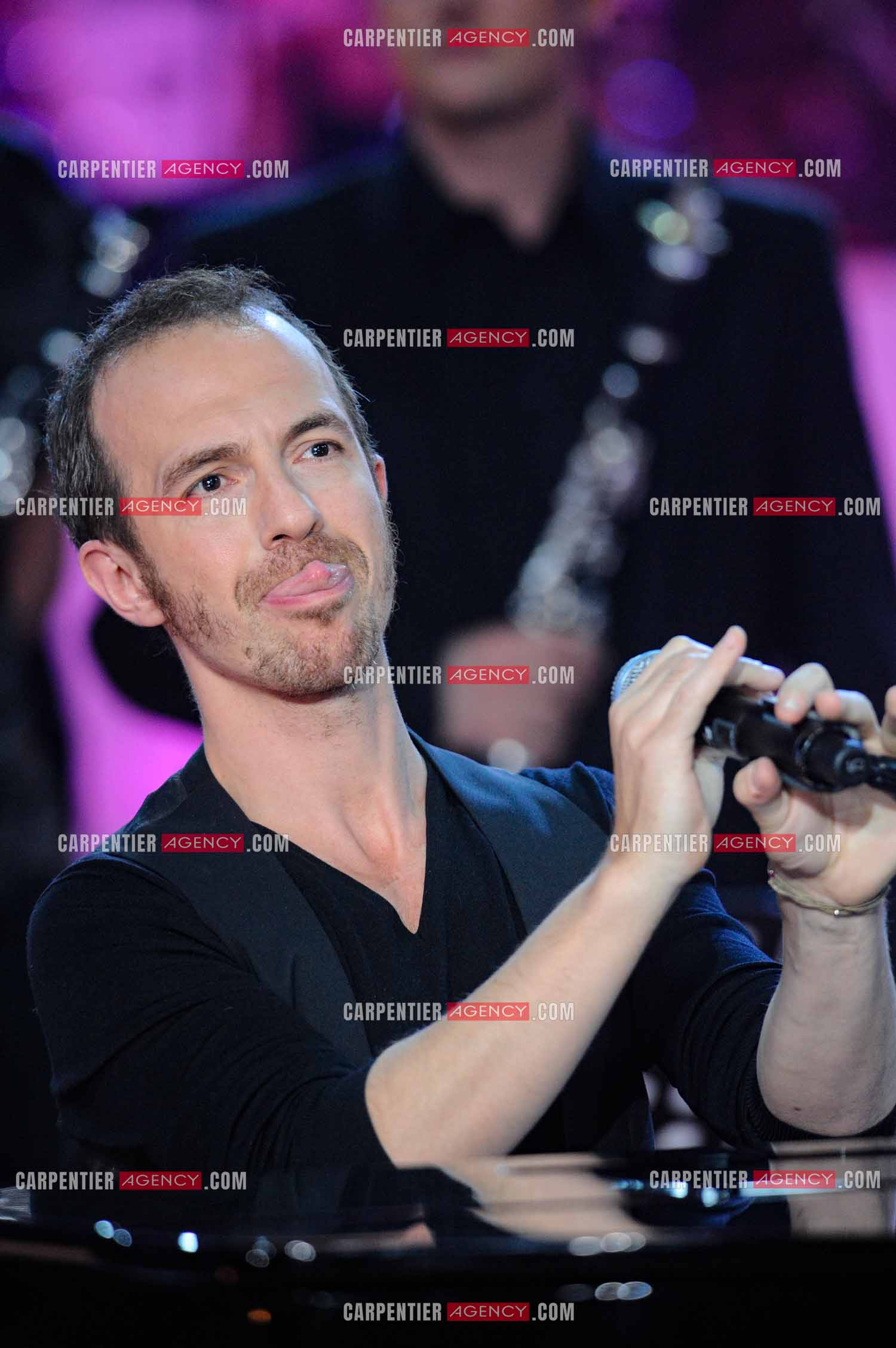 Le chanteur Calogero Maurici, dit Calogero lors du Télé Vie à Bruxelles en 2011.  ( Exclusif )