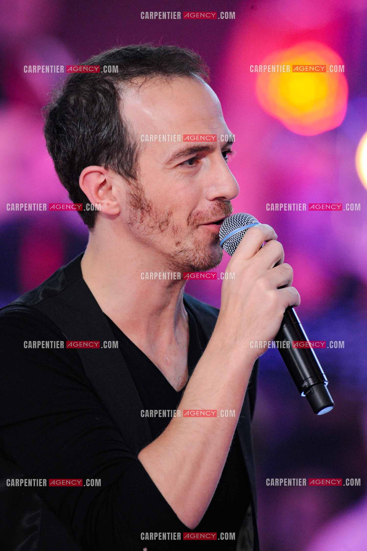Le chanteur Calogero Maurici, dit Calogero lors du Télé Vie à Bruxelles en 2011.  ( Exclusif )