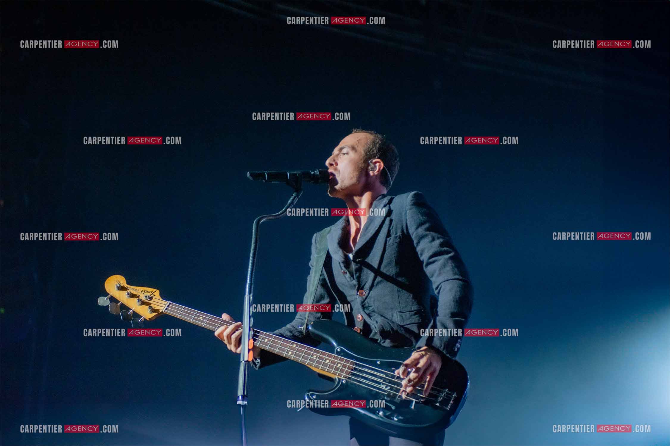 Le chanteur Calogero Maurici, dit Calogero en concert au Zénith de Paris le 20 Octobre 2009.