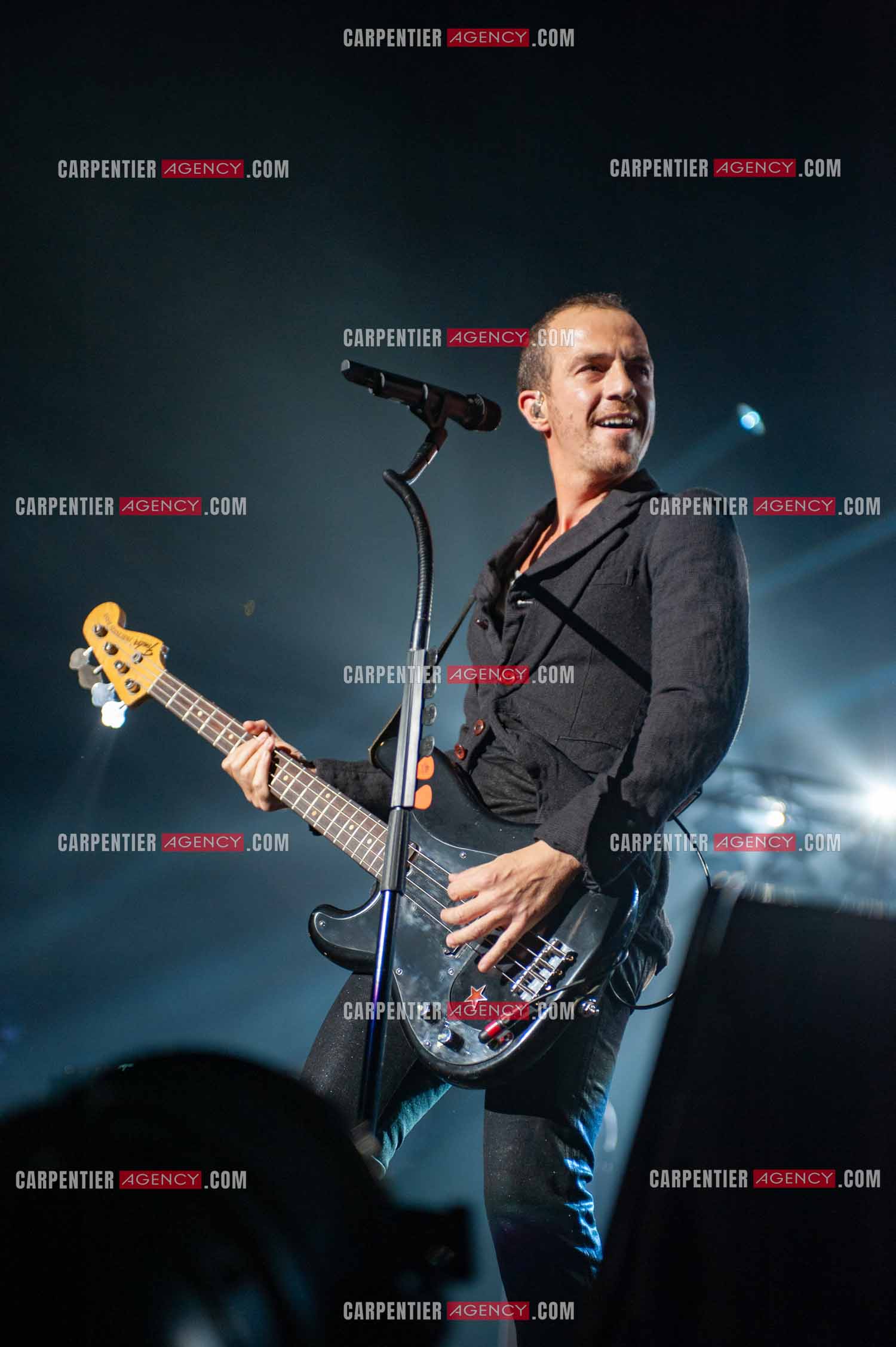 Le chanteur Calogero Maurici, dit Calogero en concert au Zénith de Paris le 20 Octobre 2009.