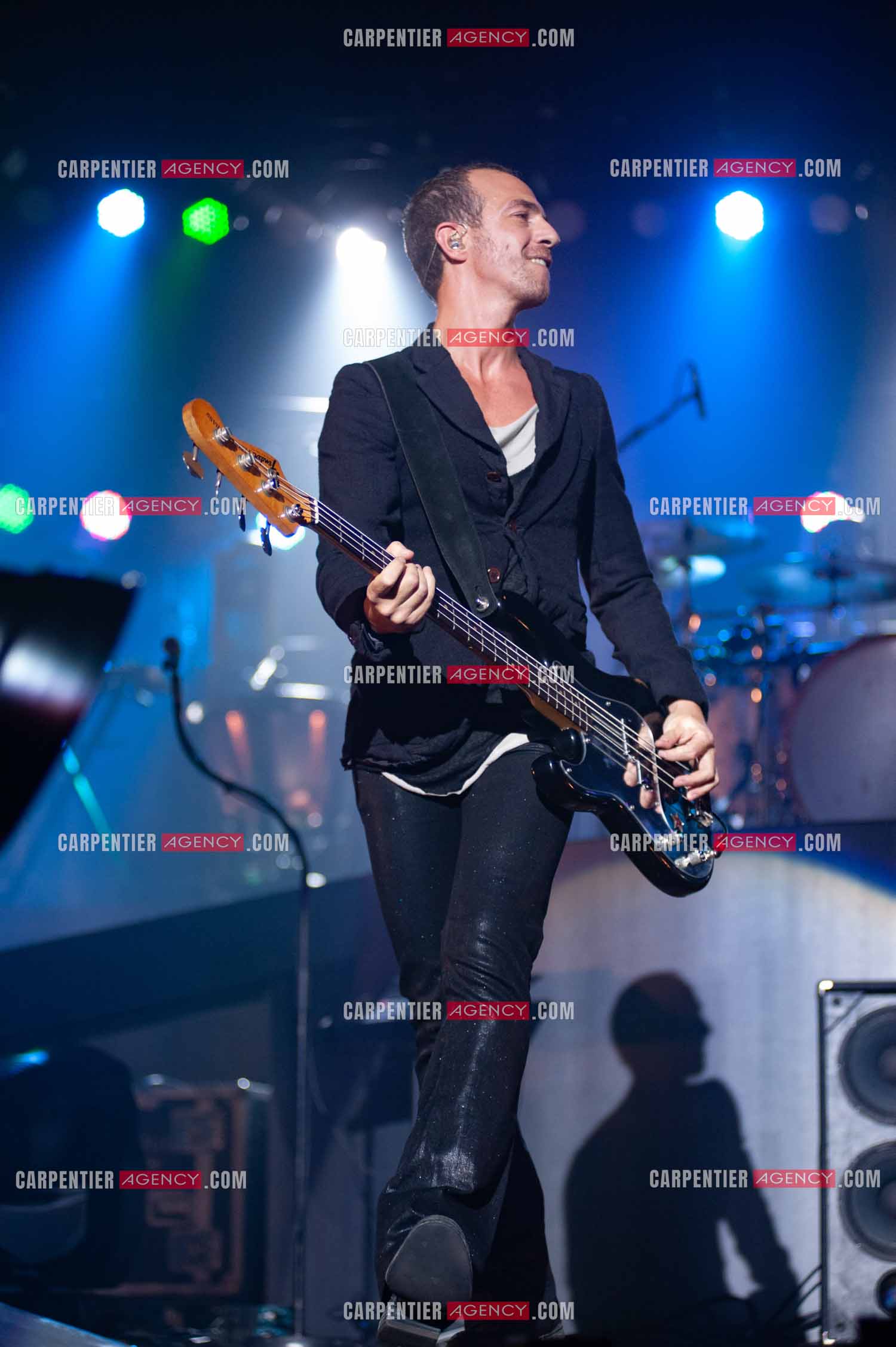 Le chanteur Calogero Maurici, dit Calogero en concert au Zénith de Paris le 20 Octobre 2009.