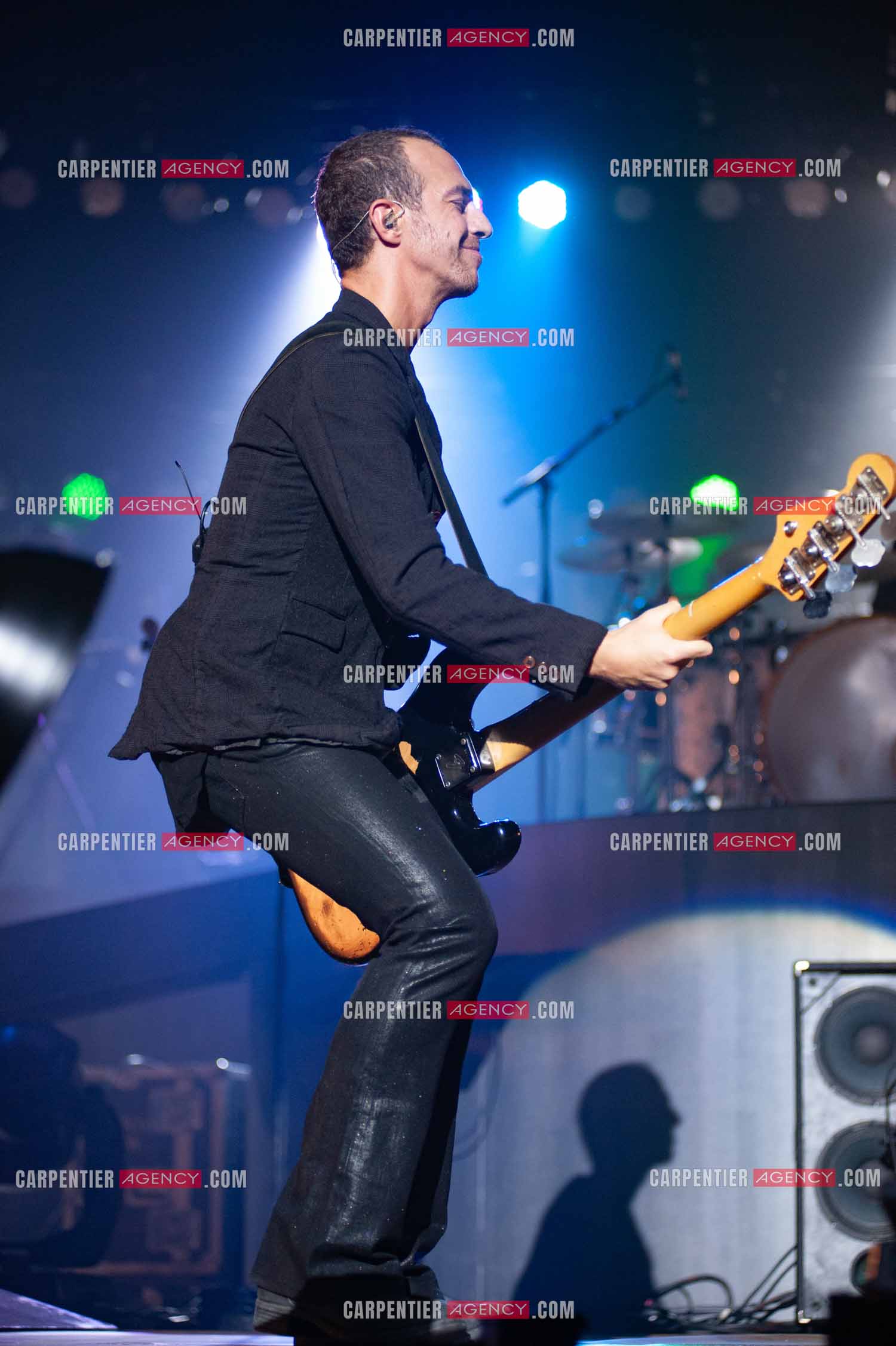 Le chanteur Calogero Maurici, dit Calogero en concert au Zénith de Paris le 20 Octobre 2009.