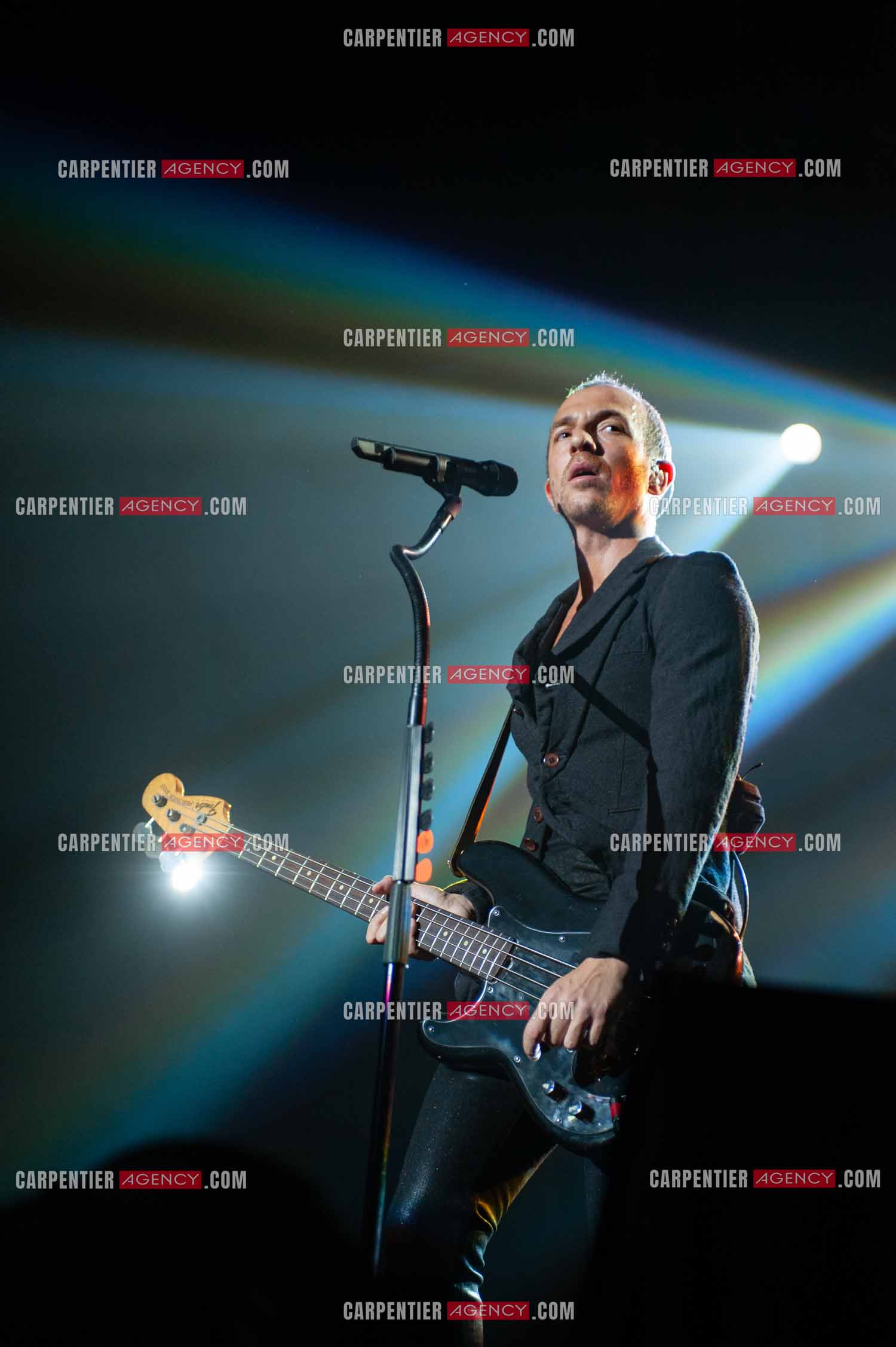 Le chanteur Calogero Maurici, dit Calogero en concert au Zénith de Paris le 20 Octobre 2009.
