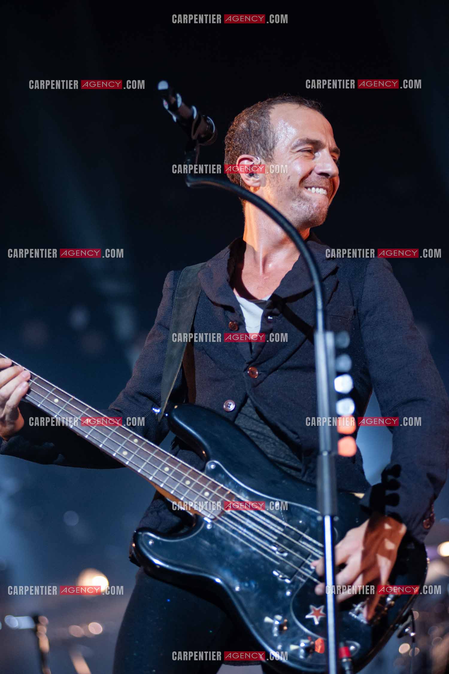 Le chanteur Calogero Maurici, dit Calogero en concert au Zénith de Paris le 20 Octobre 2009.