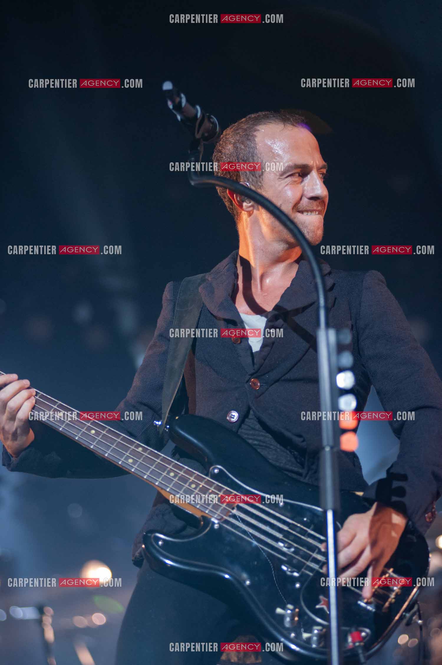 Le chanteur Calogero Maurici, dit Calogero en concert au Zénith de Paris le 20 Octobre 2009.