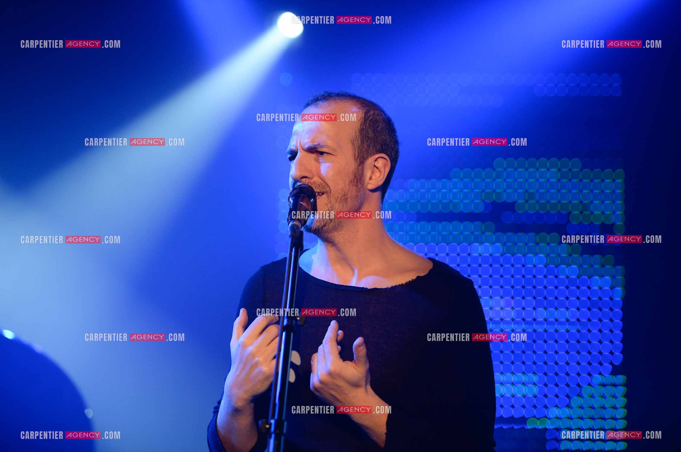 Le chanteur Calogero Maurici, dit Calogero lors d'un concert privé au club K a Reims. ( Exclusif )