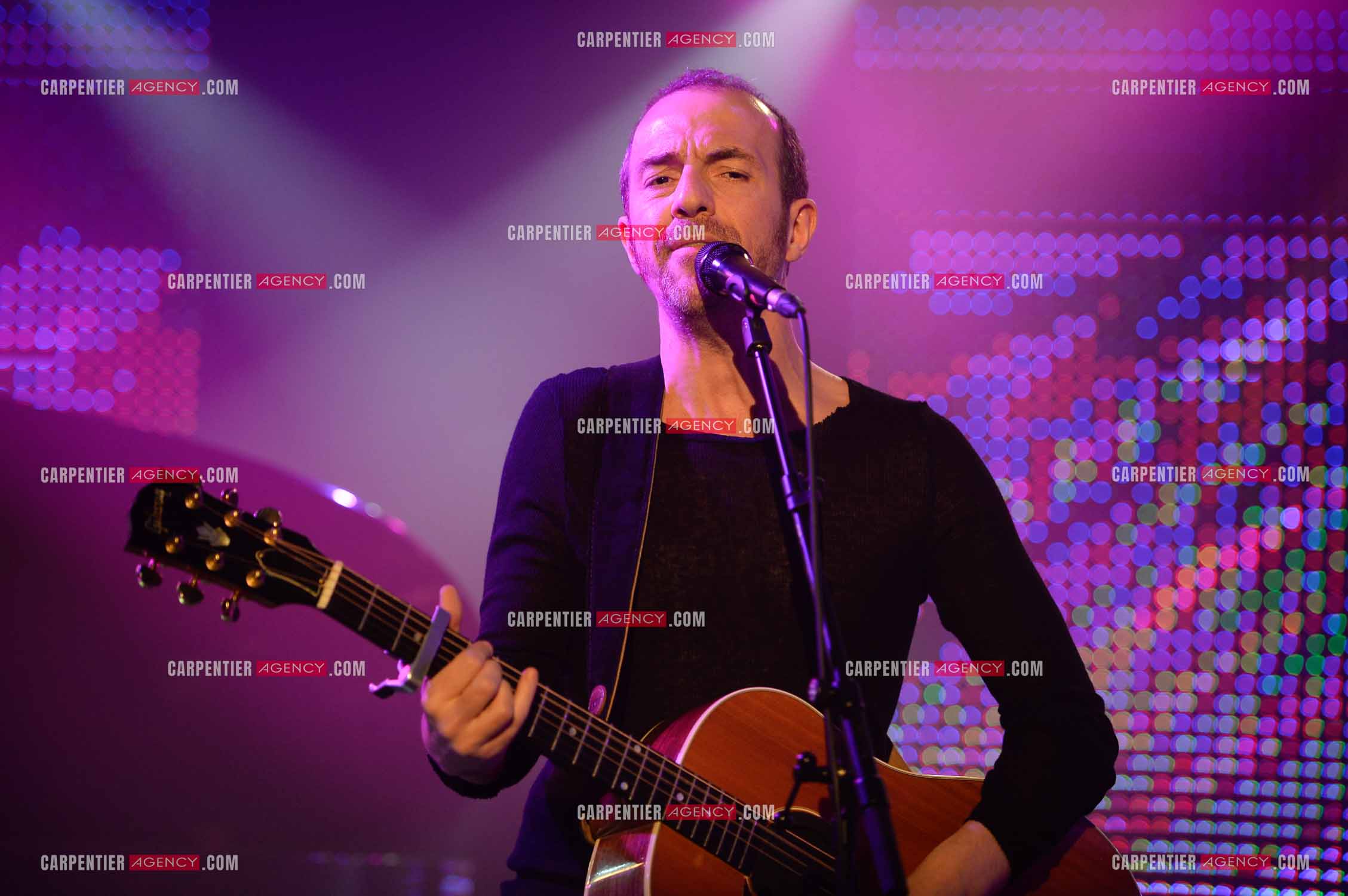 Le chanteur Calogero Maurici, dit Calogero lors d'un concert privé au club K a Reims. ( Exclusif )