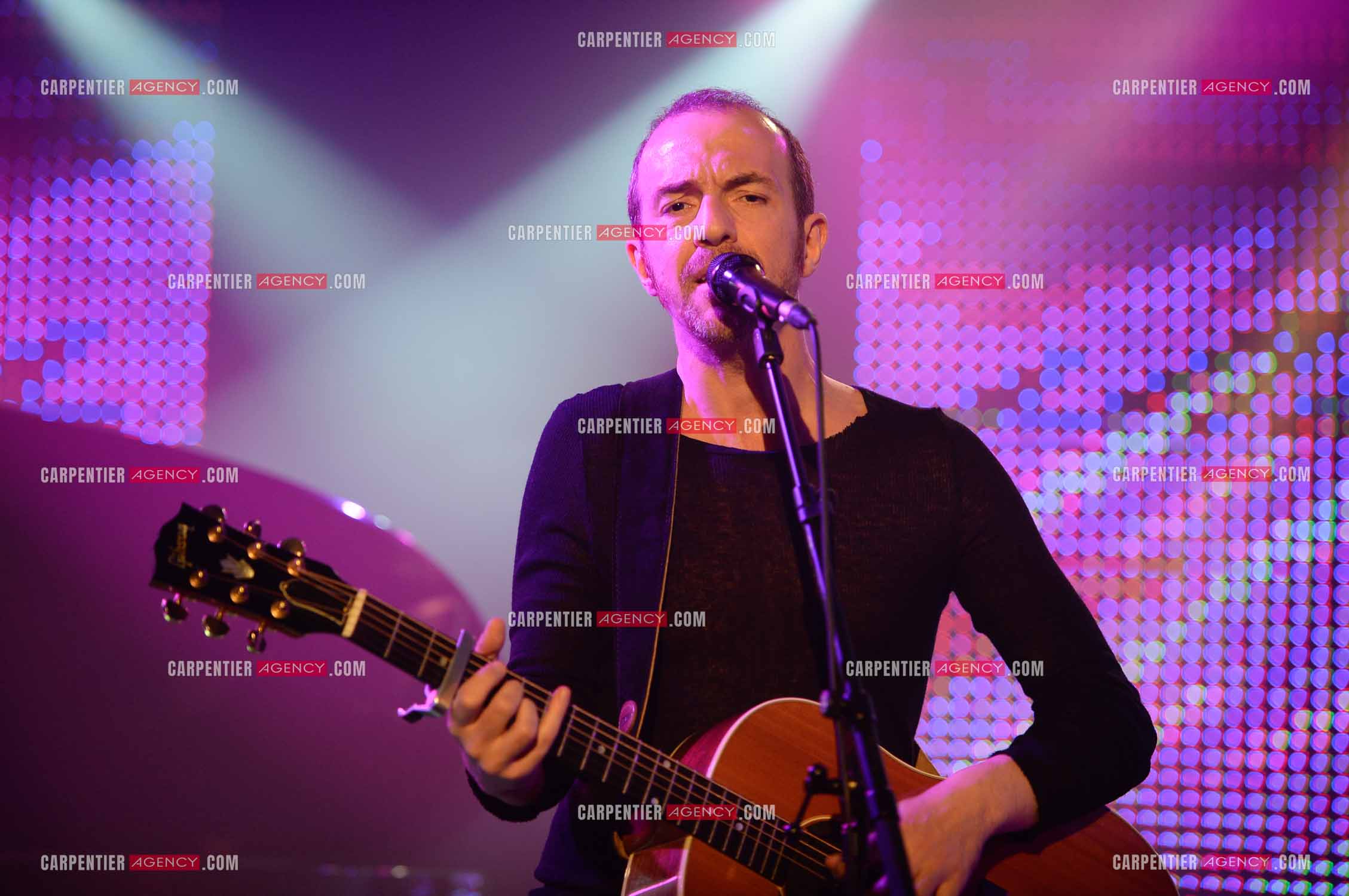 Le chanteur Calogero Maurici, dit Calogero lors d'un concert privé au club K a Reims. ( Exclusif )