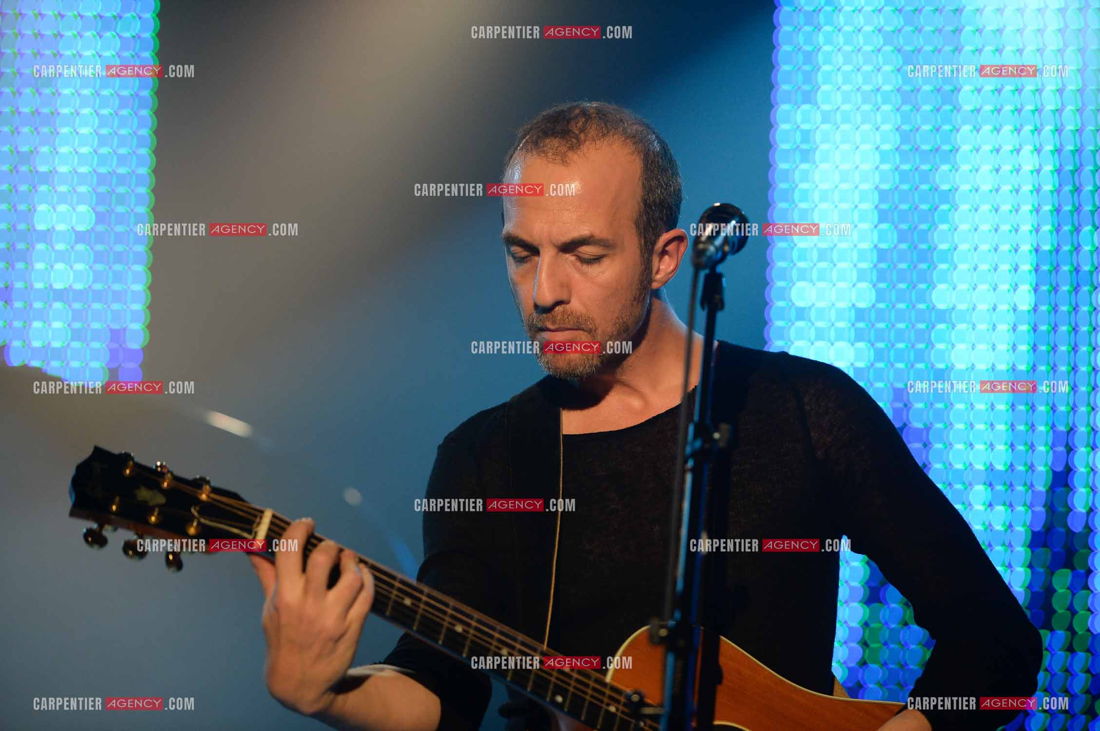 Le chanteur Calogero Maurici, dit Calogero lors d'un concert privé au club K a Reims. ( Exclusif )