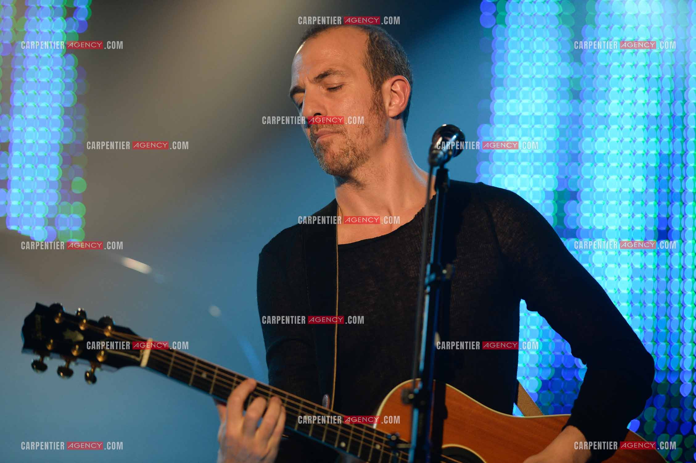 Le chanteur Calogero Maurici, dit Calogero lors d'un concert privé au club K a Reims. ( Exclusif )