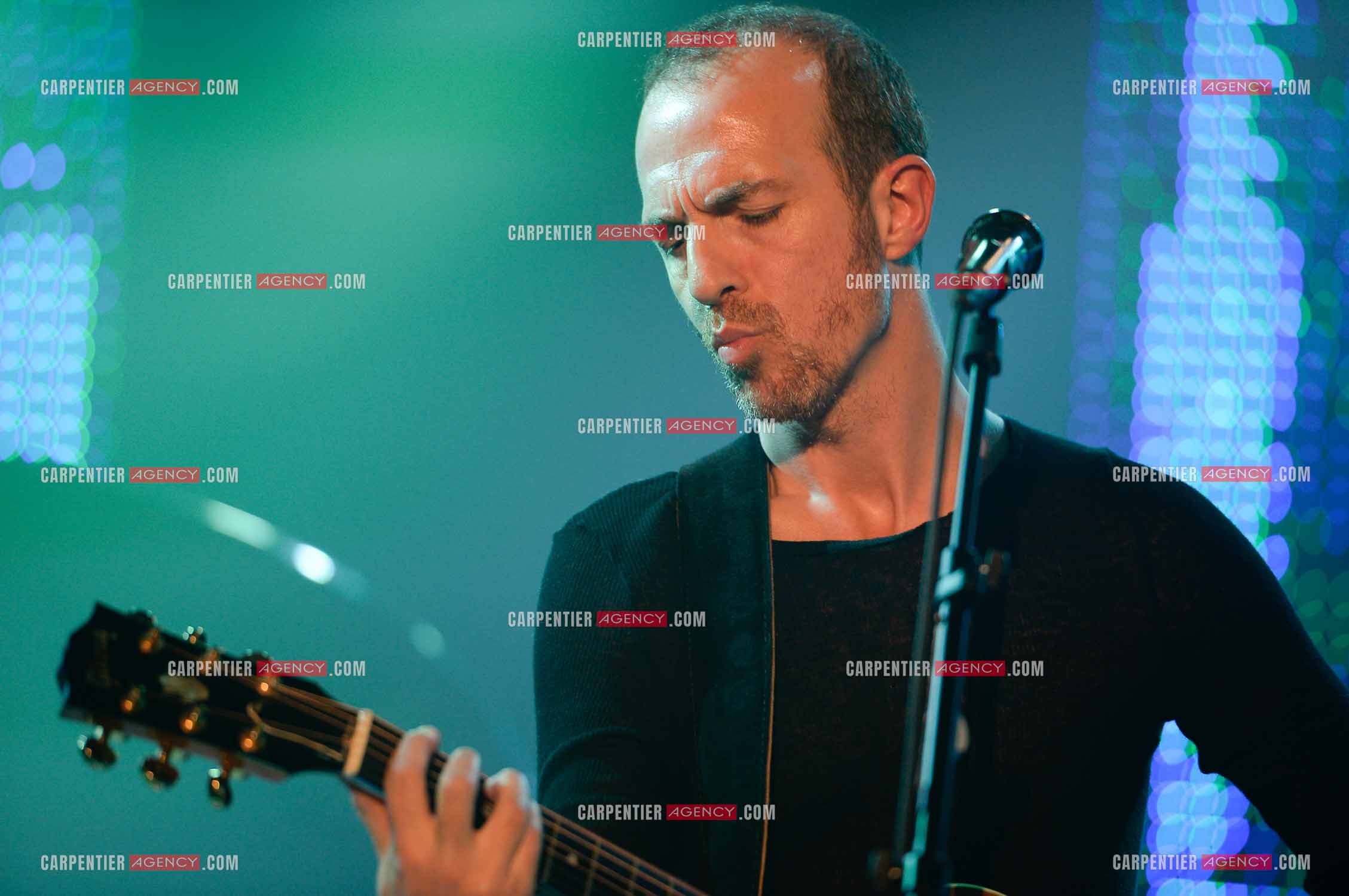 Le chanteur Calogero Maurici, dit Calogero lors d'un concert privé au club K a Reims. ( Exclusif )