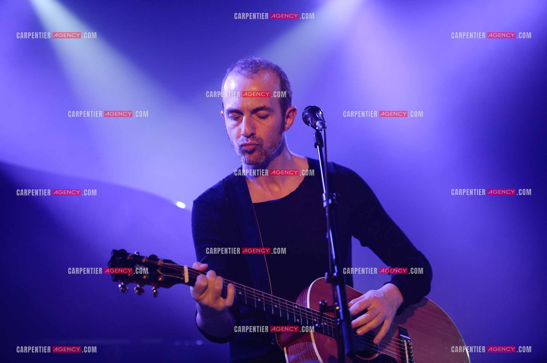 Le chanteur Calogero Maurici, dit Calogero lors d'un concert privé au club K a Reims. ( Exclusif )