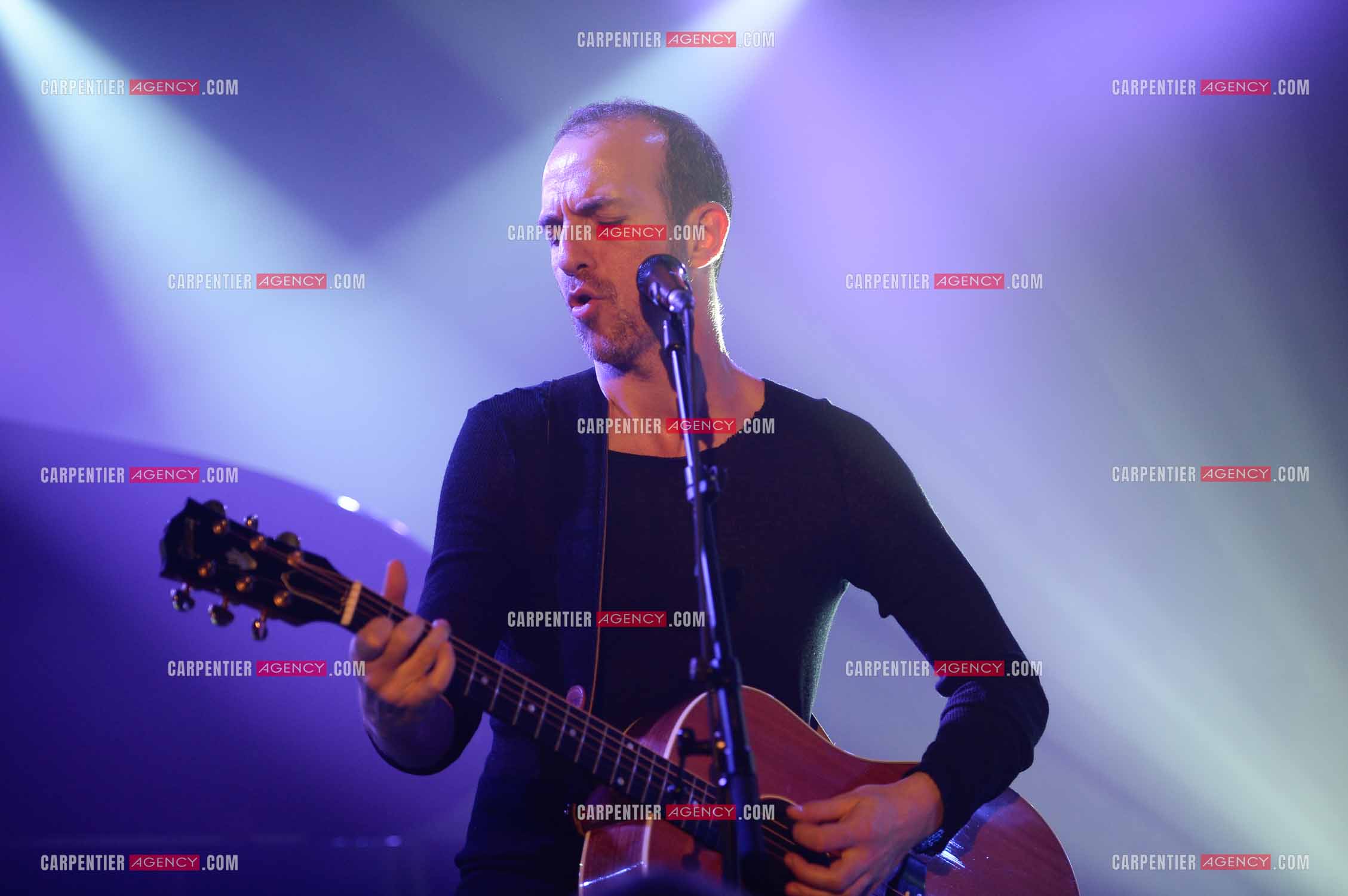 Le chanteur Calogero Maurici, dit Calogero lors d'un concert privé au club K a Reims. ( Exclusif )