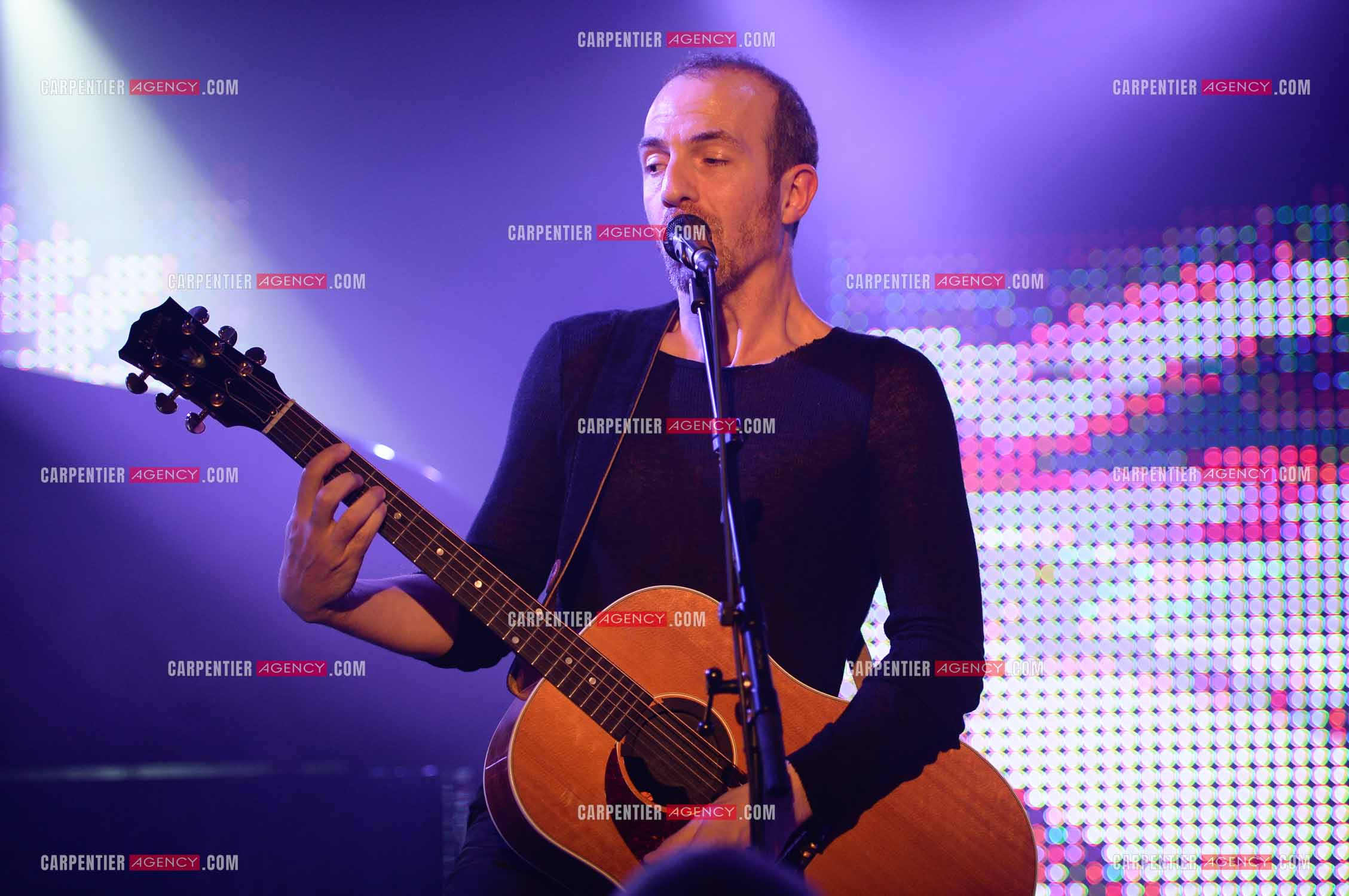 Le chanteur Calogero Maurici, dit Calogero lors d'un concert privé au club K a Reims. ( Exclusif )