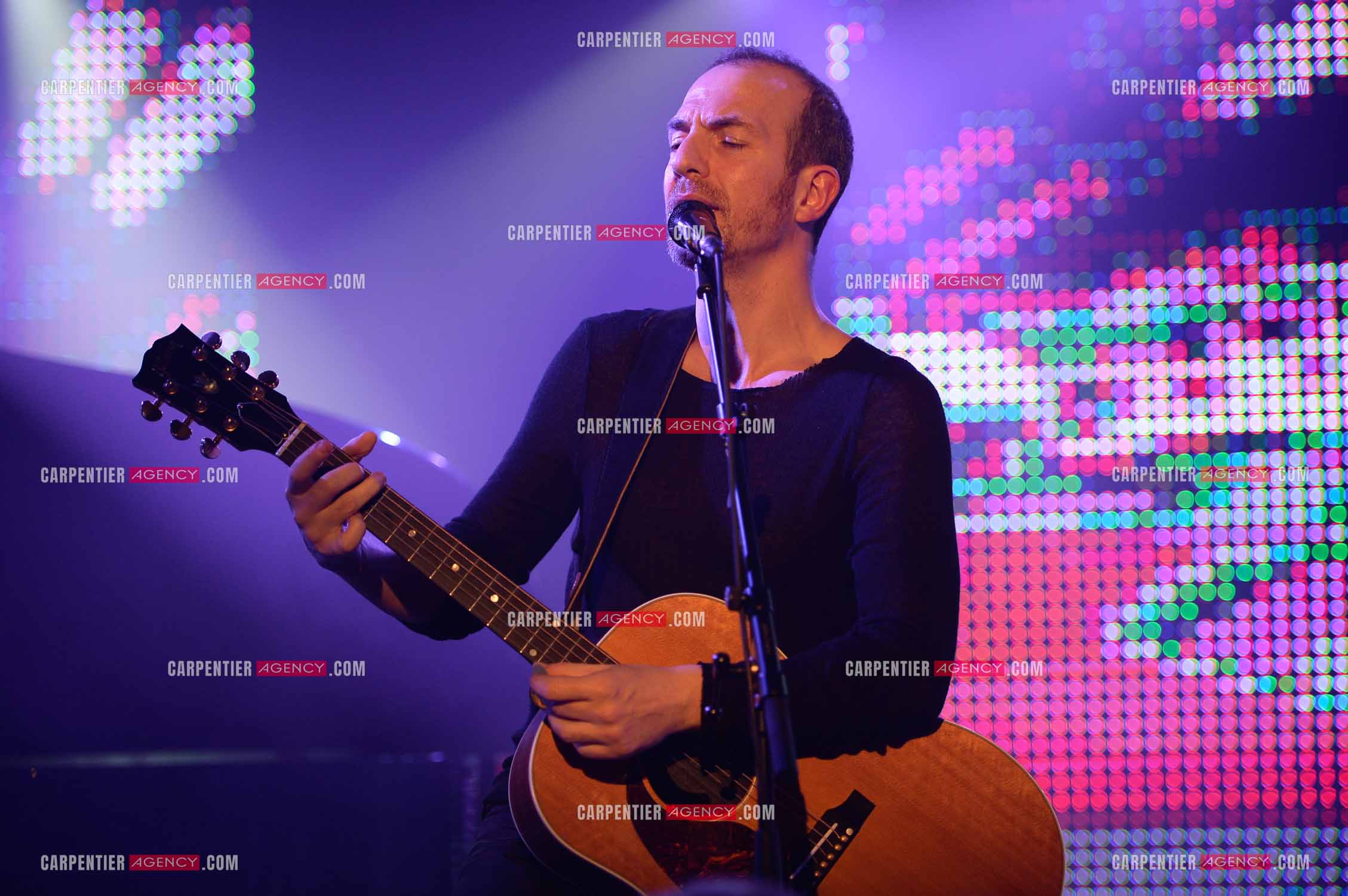 Le chanteur Calogero Maurici, dit Calogero lors d'un concert privé au club K a Reims. ( Exclusif )